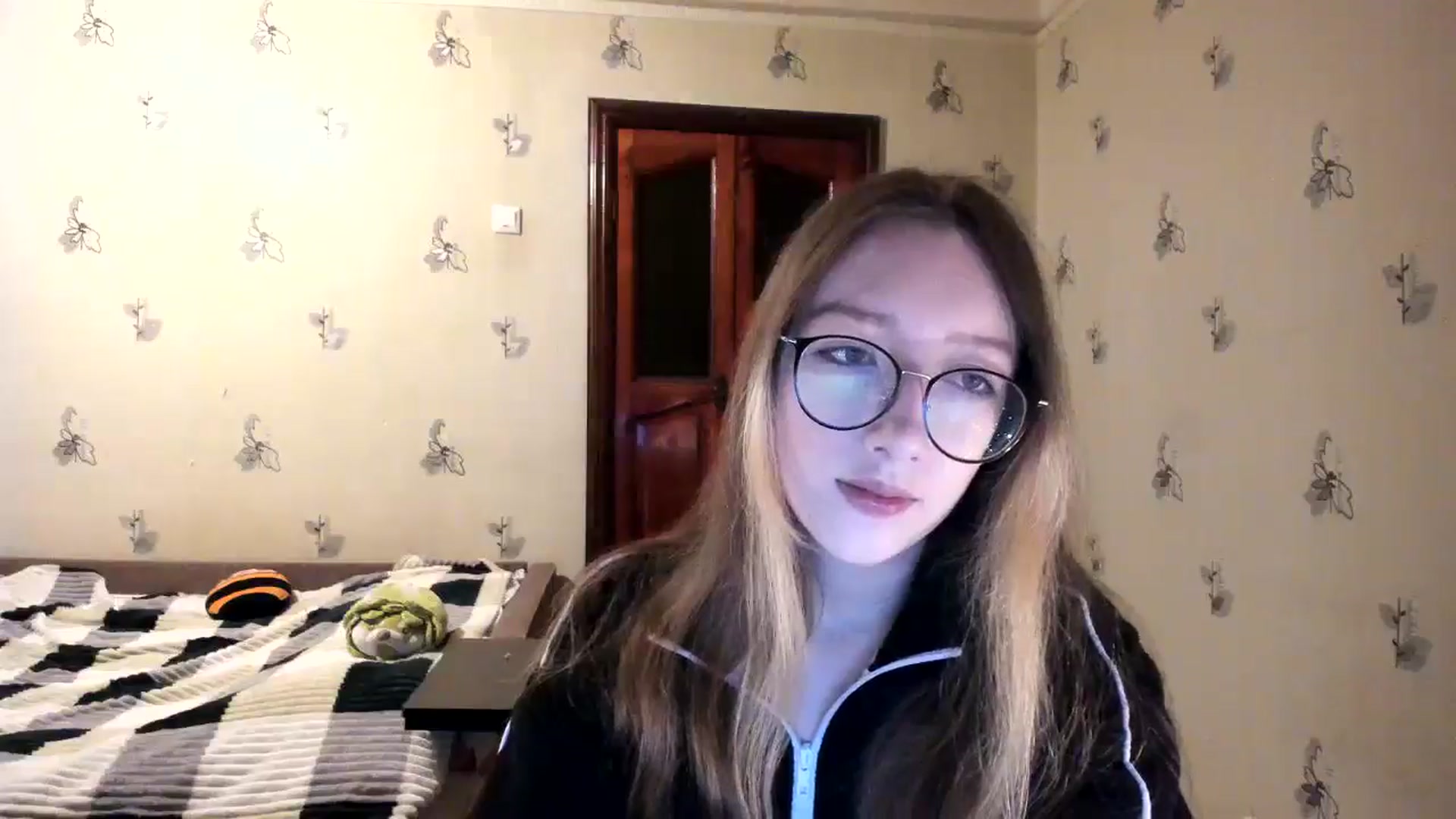 Gallery image thumbnail from CandyyCrushh's myfreecams stream on, 11/01/2024, 20:45 image 15 of 20