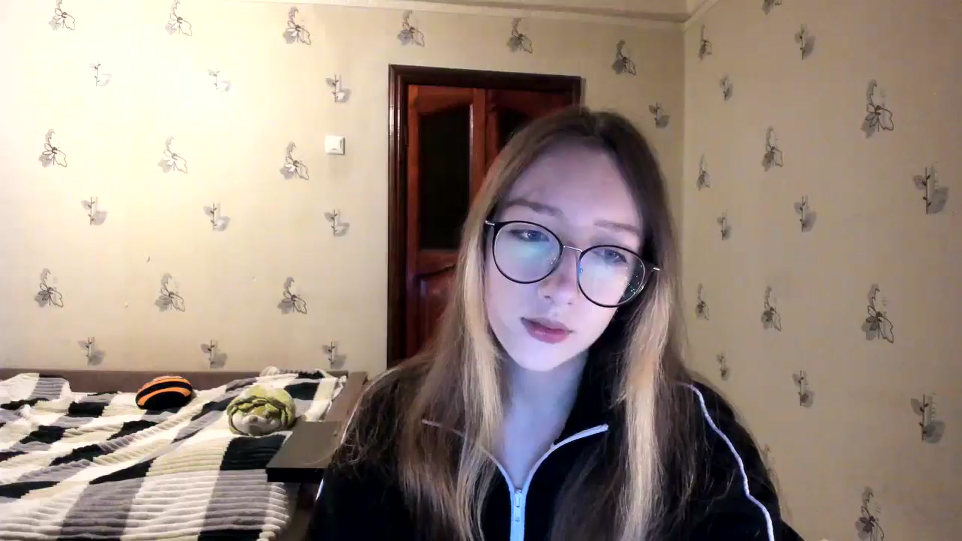 Gallery image thumbnail from CandyyCrushh's myfreecams stream on, 11/01/2024, 20:45 image 2 of 20