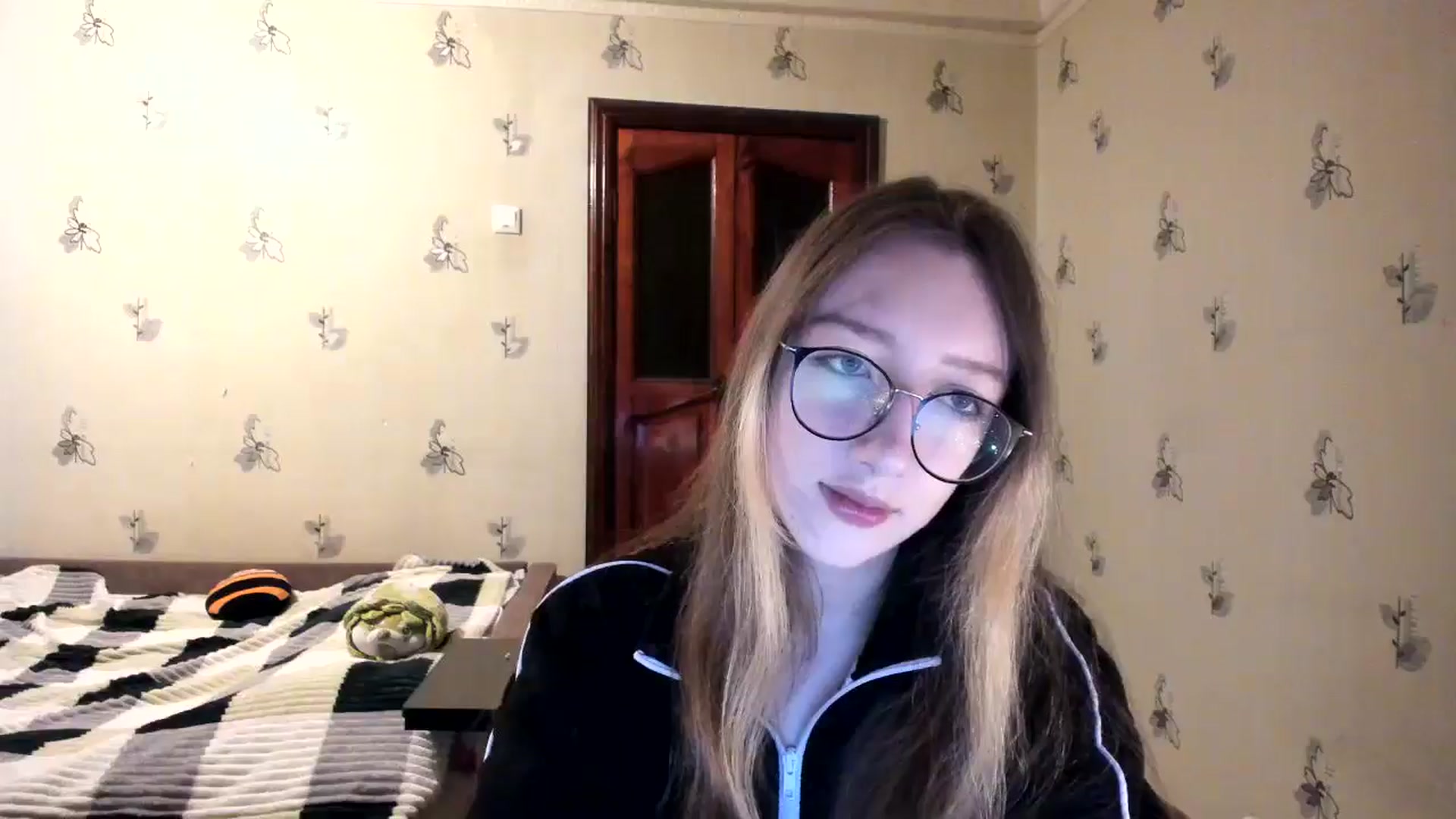 Gallery image thumbnail from CandyyCrushh's myfreecams stream on, 11/01/2024, 20:45 image 19 of 20