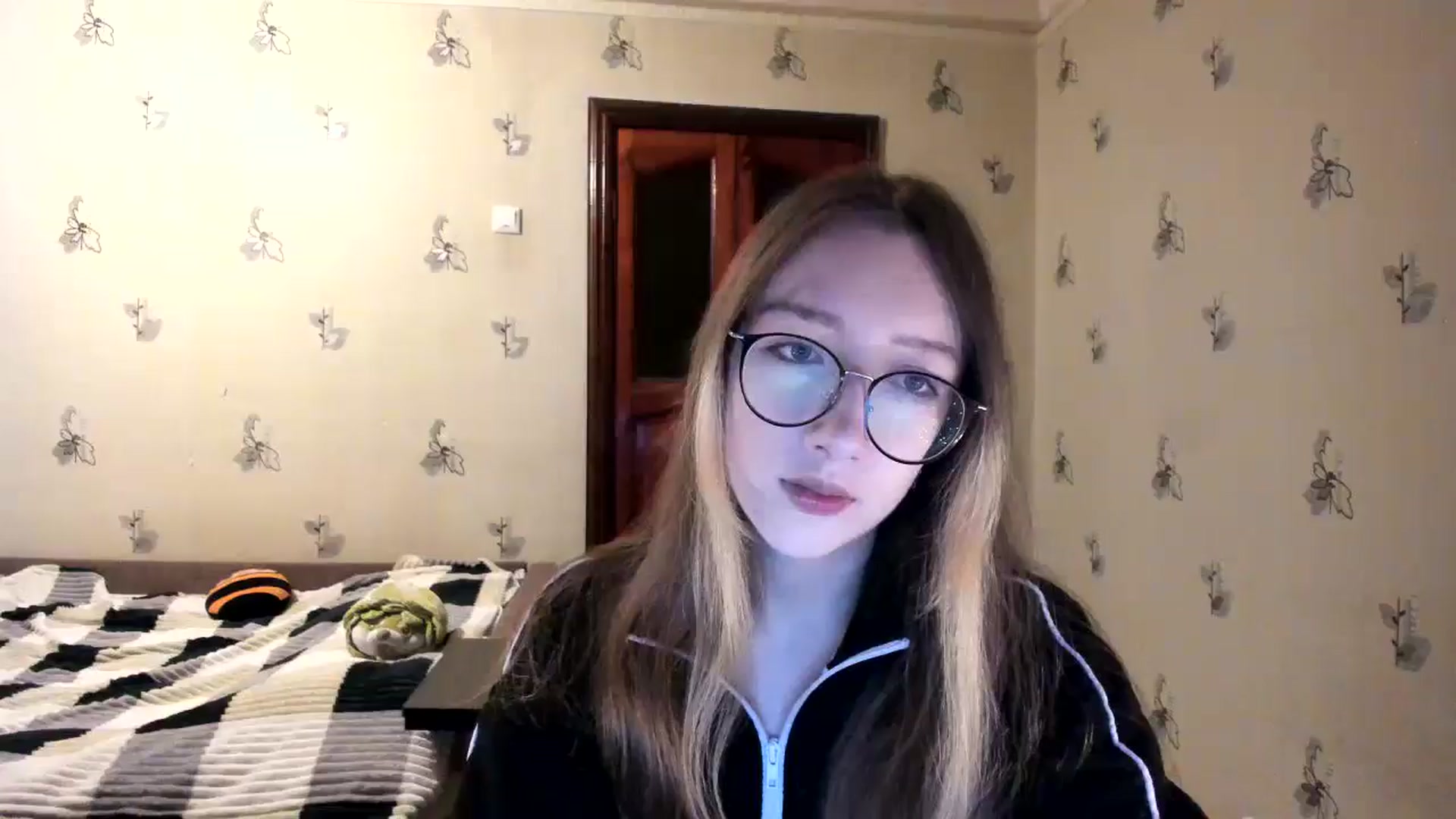 Gallery image thumbnail from CandyyCrushh's myfreecams stream on, 11/01/2024, 20:45 image 6 of 20