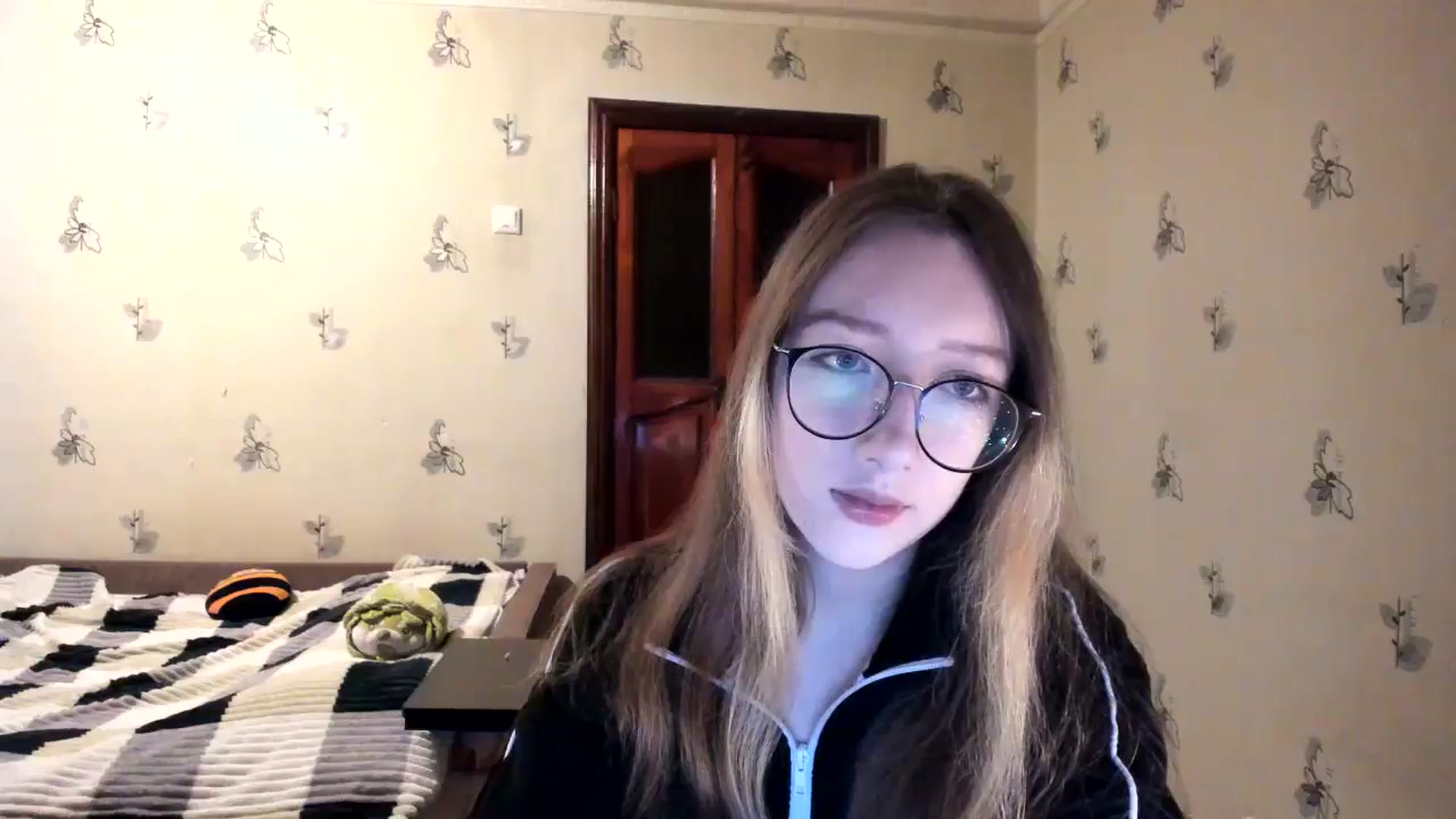 Gallery image thumbnail from CandyyCrushh's myfreecams stream on, 11/01/2024, 20:45 image 12 of 20