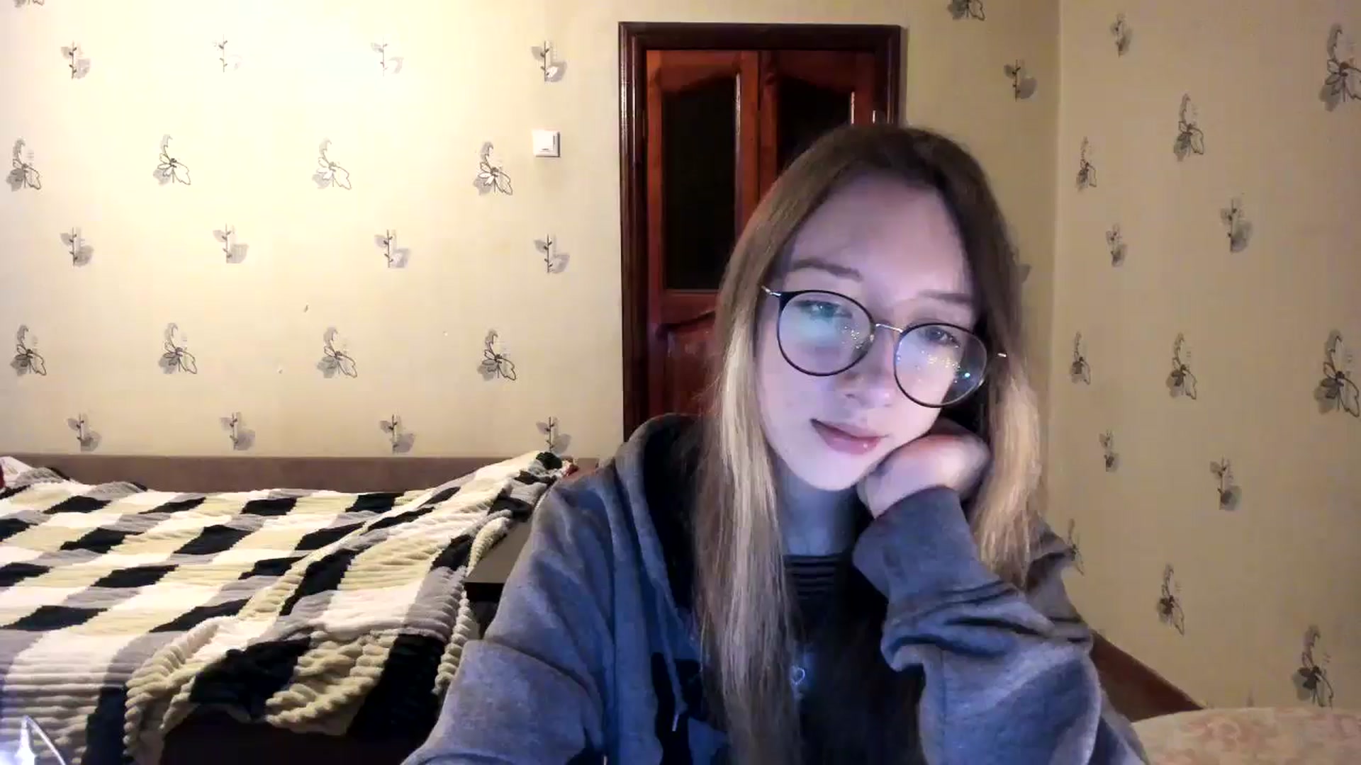 Gallery image thumbnail from CandyyCrushh's myfreecams stream on, 11/07/2024, 24:12 image 6 of 20