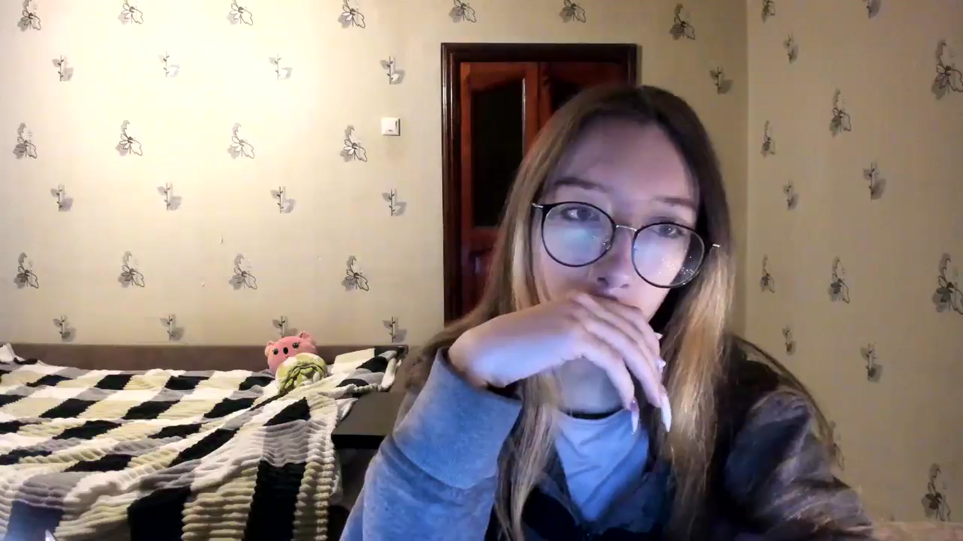 Gallery image thumbnail from CandyyCrushh's myfreecams stream on, 11/07/2024, 21:43 image 11 of 20