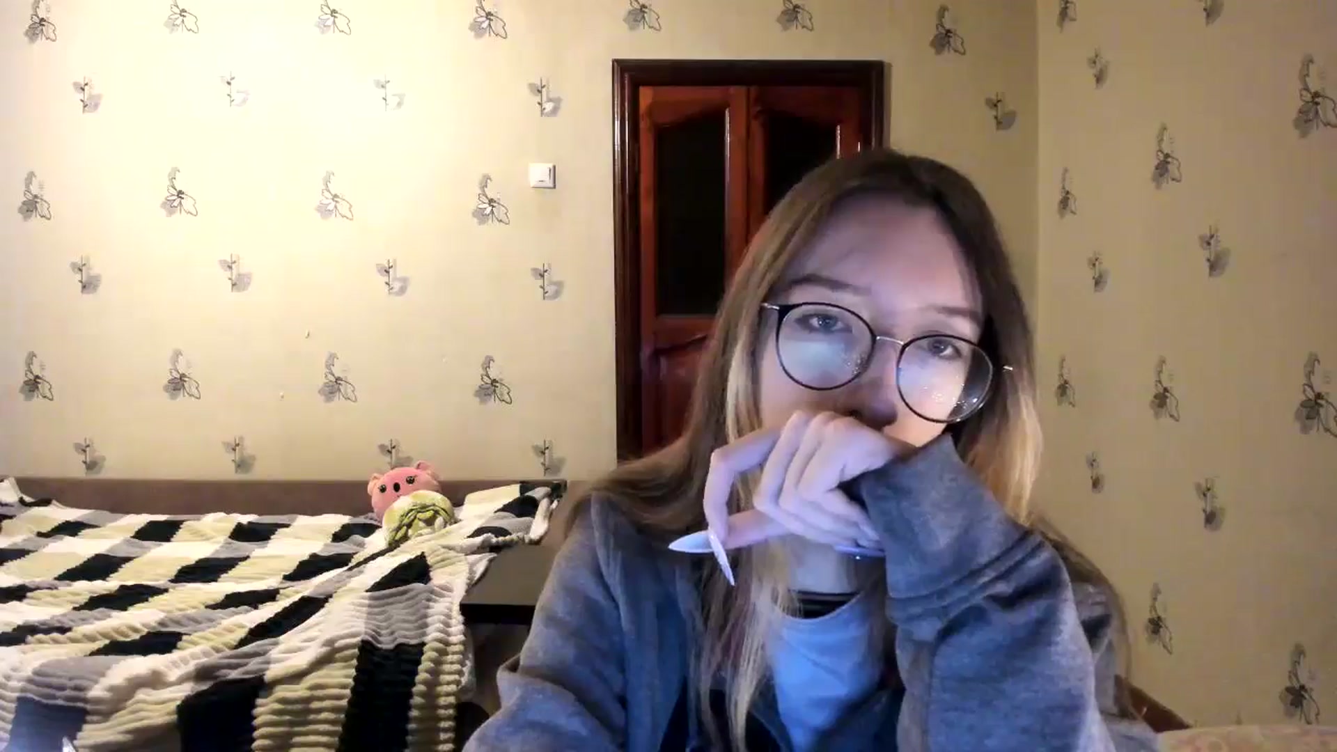 Gallery image thumbnail from CandyyCrushh's myfreecams stream on, 11/07/2024, 22:09 image 14 of 20