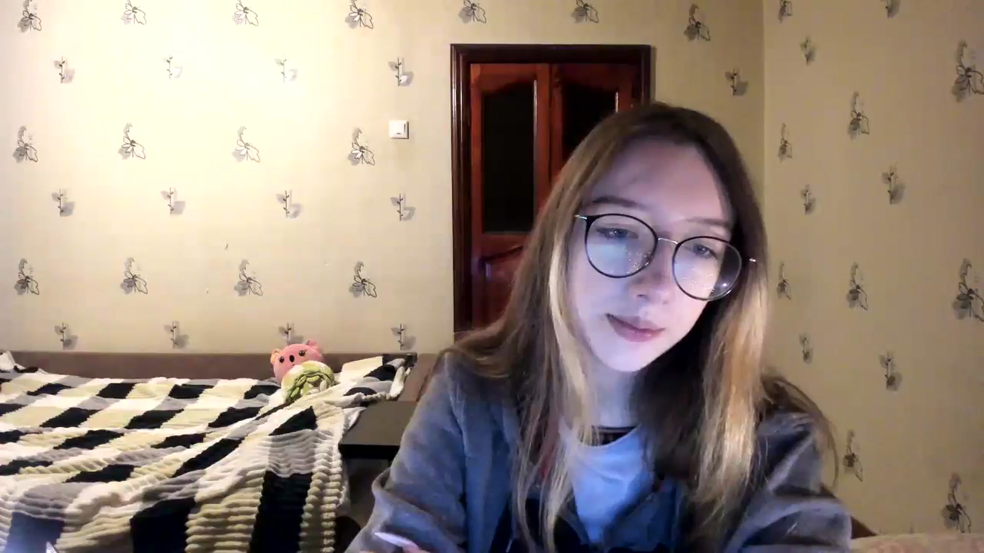 Gallery image thumbnail from CandyyCrushh's myfreecams stream on, 11/07/2024, 22:09 image 8 of 20