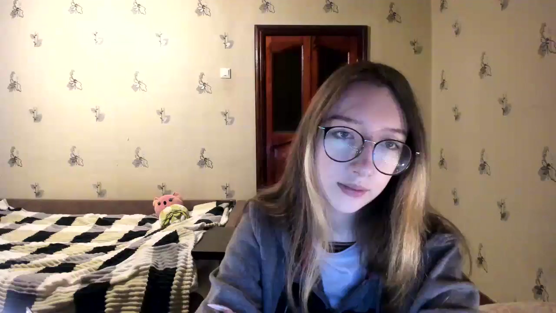 Gallery image thumbnail from CandyyCrushh's myfreecams stream on, 11/07/2024, 22:09 image 9 of 20