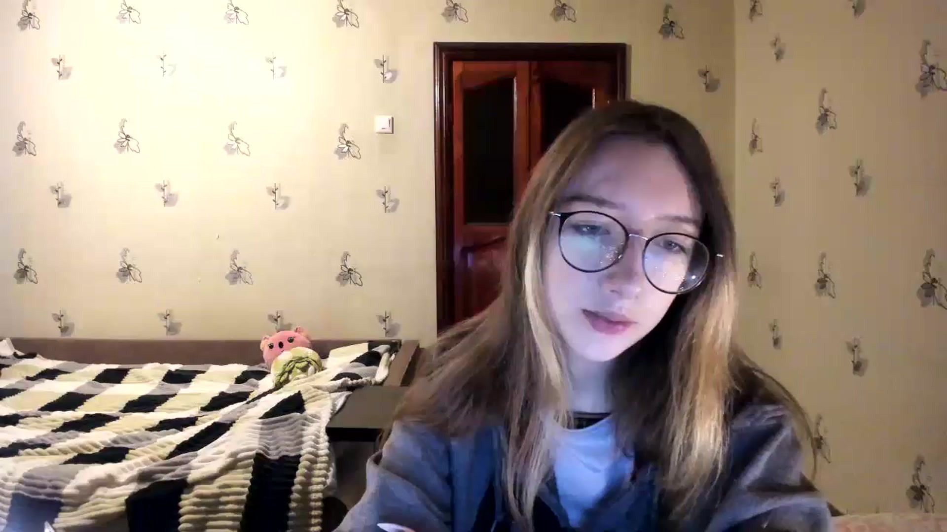 Gallery image thumbnail from CandyyCrushh's myfreecams stream on, 11/07/2024, 22:09 image 7 of 20