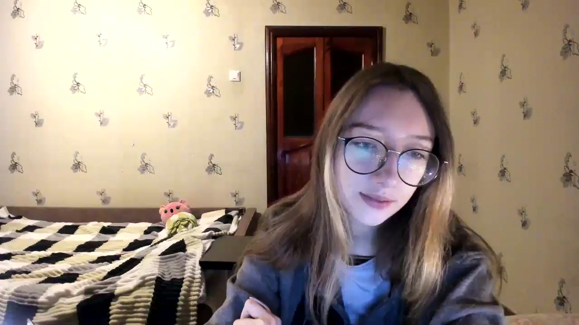 Gallery image thumbnail from CandyyCrushh's myfreecams stream on, 11/07/2024, 22:09 image 4 of 20