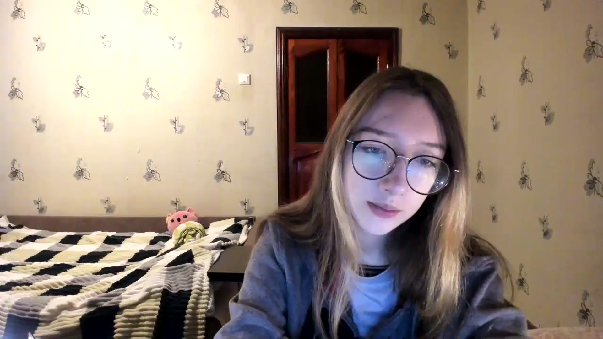 Gallery image thumbnail from CandyyCrushh's myfreecams stream on, 11/07/2024, 22:09 image 11 of 20