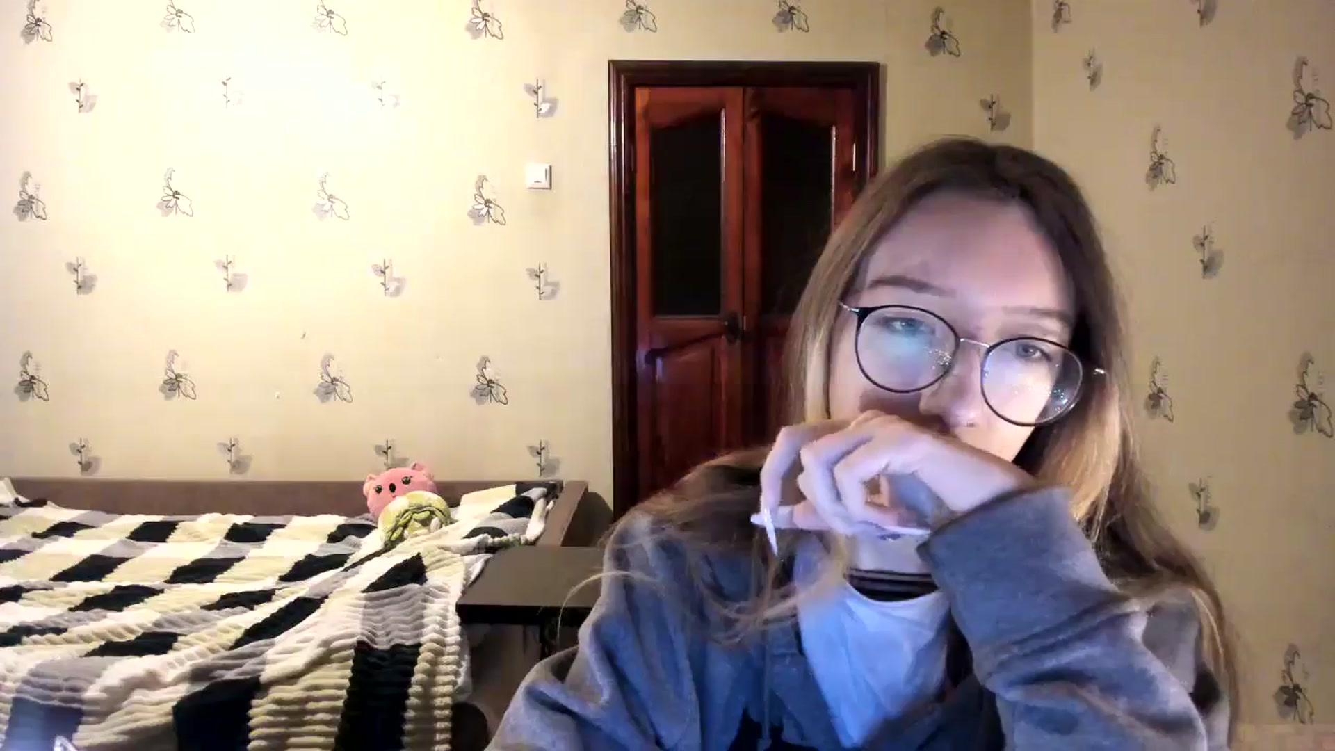 Gallery image thumbnail from CandyyCrushh's myfreecams stream on, 11/07/2024, 23:37 image 10 of 20