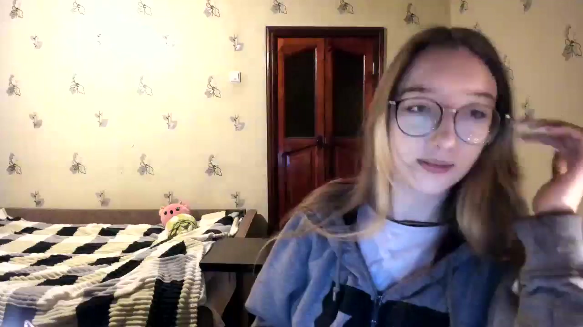 Gallery image thumbnail from CandyyCrushh's myfreecams stream on, 11/07/2024, 23:37 image 1 of 20