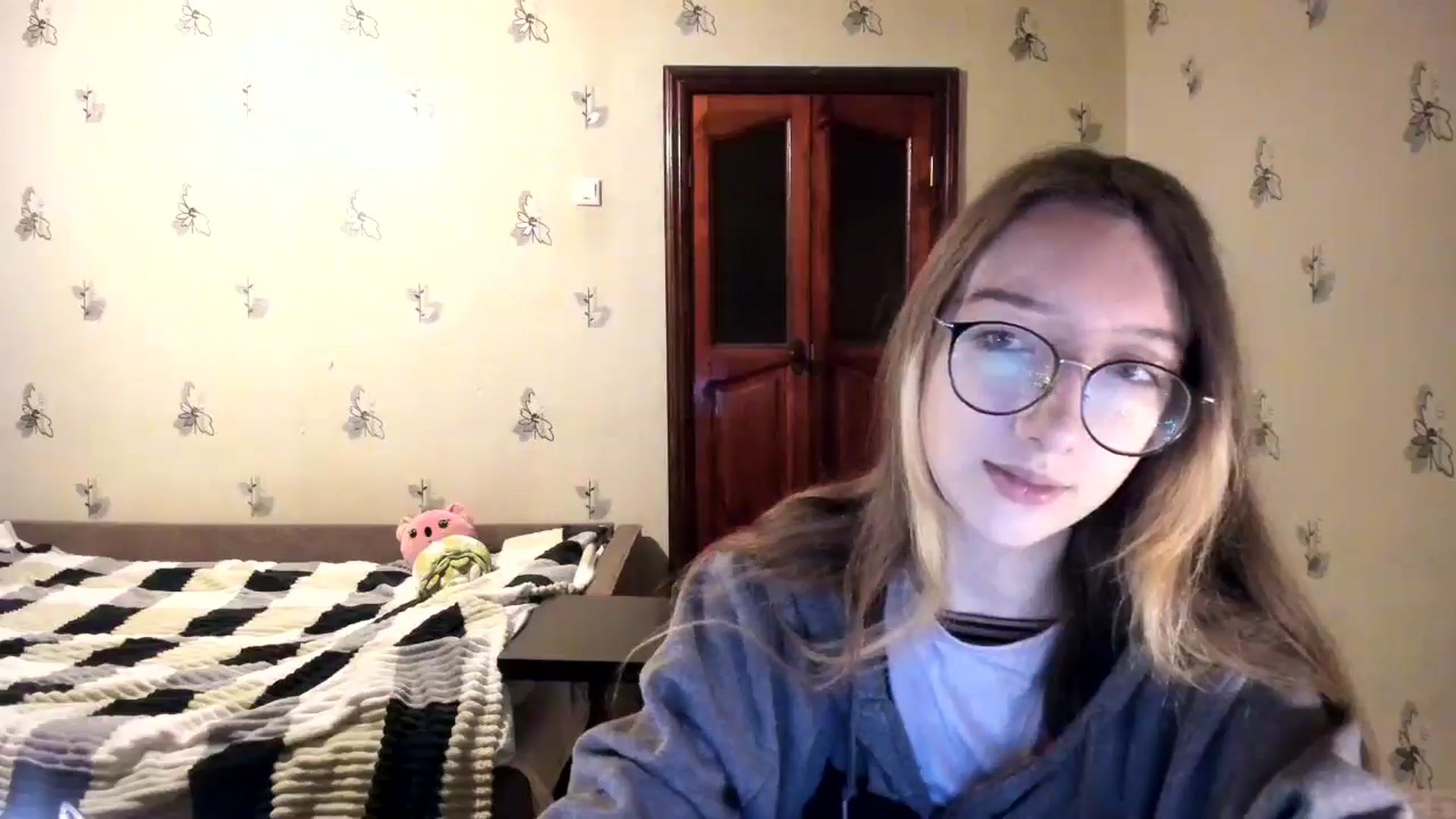 Gallery image thumbnail from CandyyCrushh's myfreecams stream on, 11/07/2024, 23:37 image 18 of 20