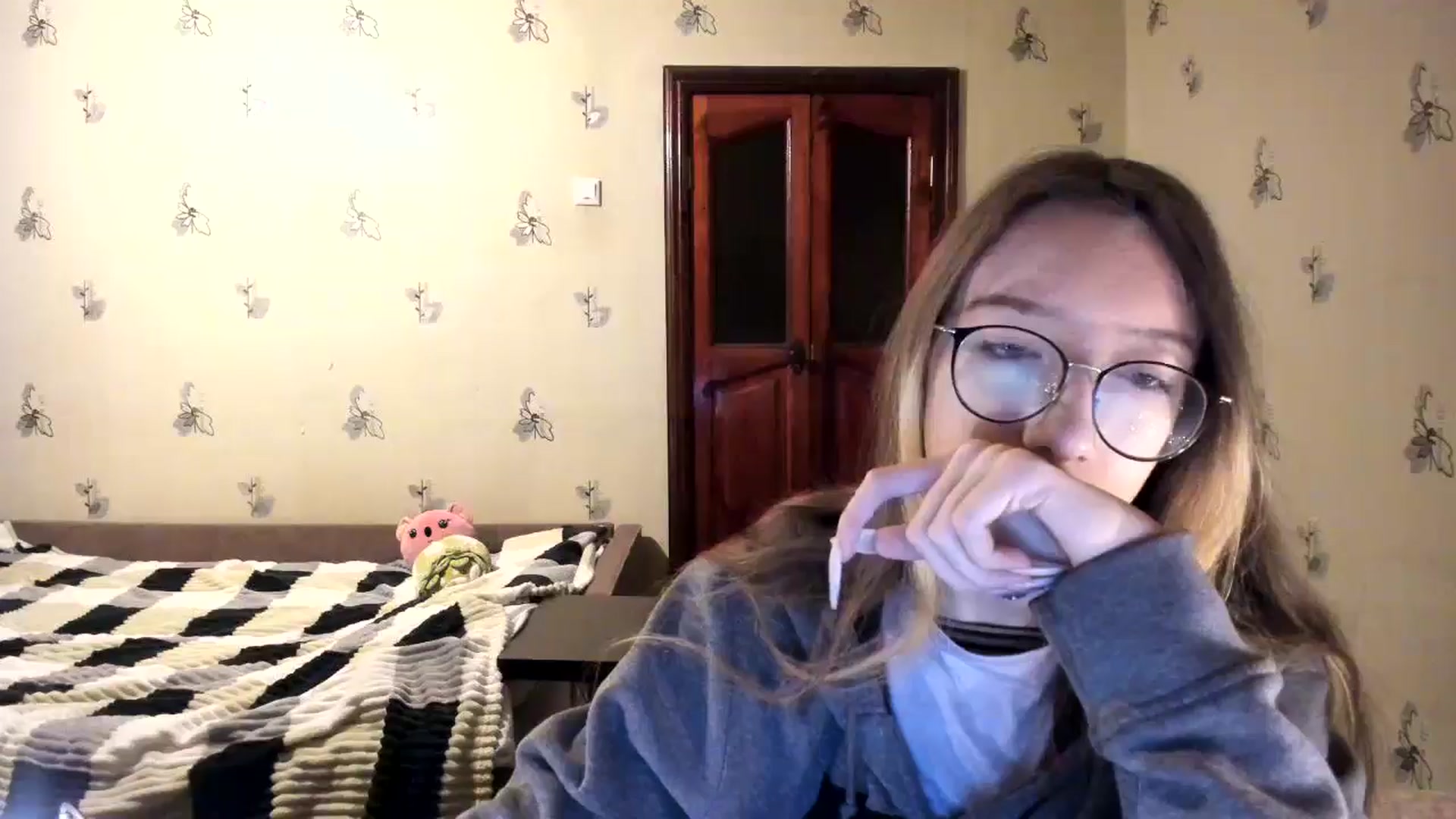 Gallery image thumbnail from CandyyCrushh's myfreecams stream on, 11/07/2024, 23:37 image 12 of 20