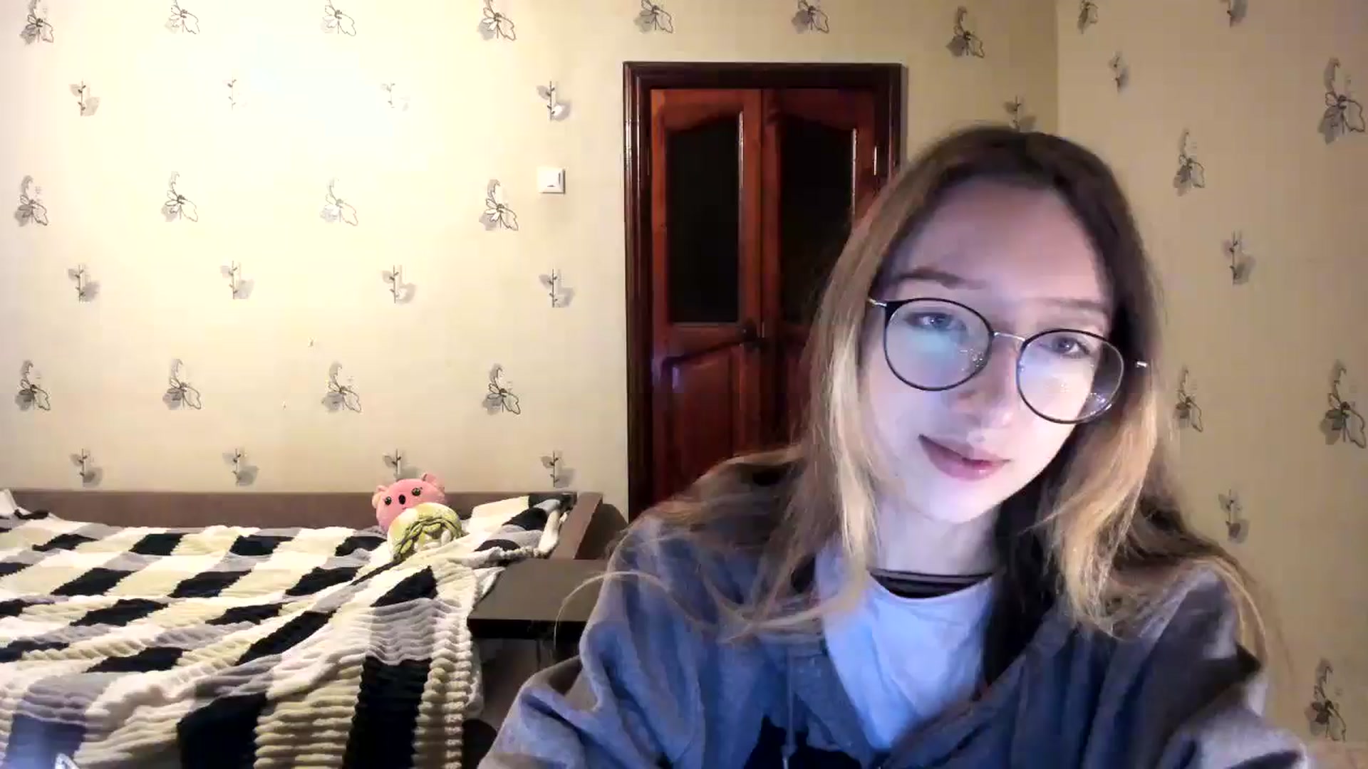 Gallery image thumbnail from CandyyCrushh's myfreecams stream on, 11/07/2024, 23:37 image 2 of 20