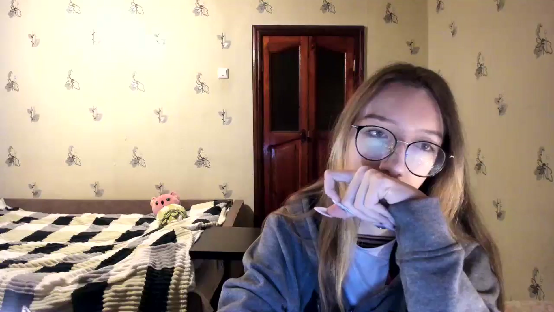 Gallery image thumbnail from CandyyCrushh's myfreecams stream on, 11/07/2024, 23:59 image 11 of 20