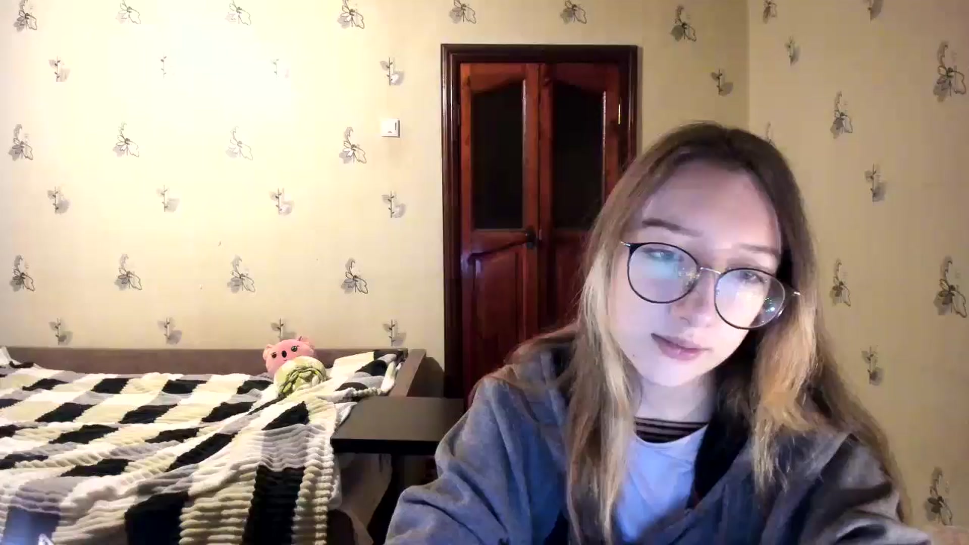 Gallery image thumbnail from CandyyCrushh's myfreecams stream on, 11/07/2024, 23:59 image 19 of 20