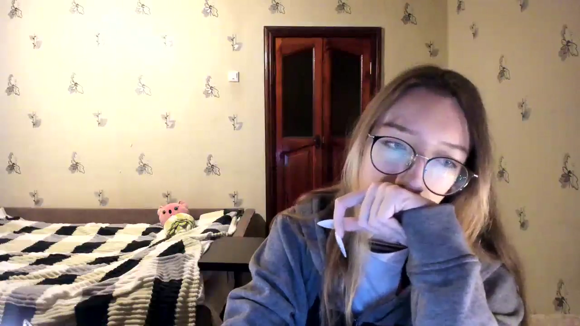 Gallery image thumbnail from CandyyCrushh's myfreecams stream on, 11/07/2024, 23:59 image 14 of 20