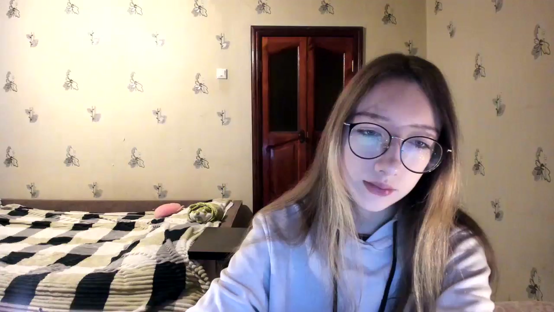 Gallery image thumbnail from CandyyCrushh's myfreecams stream on, 11/08/2024, 14:15 image 4 of 20