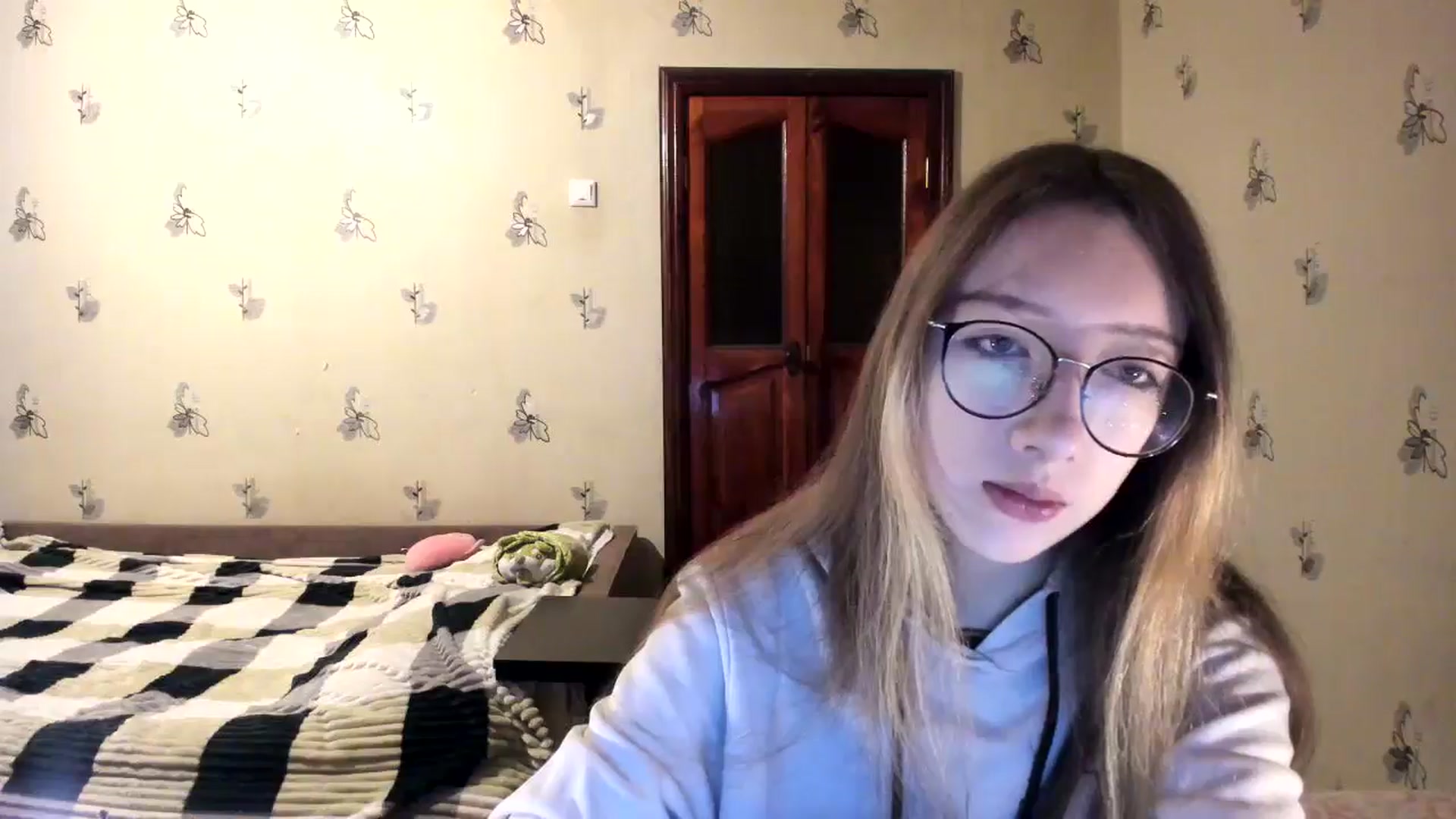 Gallery image thumbnail from CandyyCrushh's myfreecams stream on, 11/08/2024, 14:15 image 19 of 20