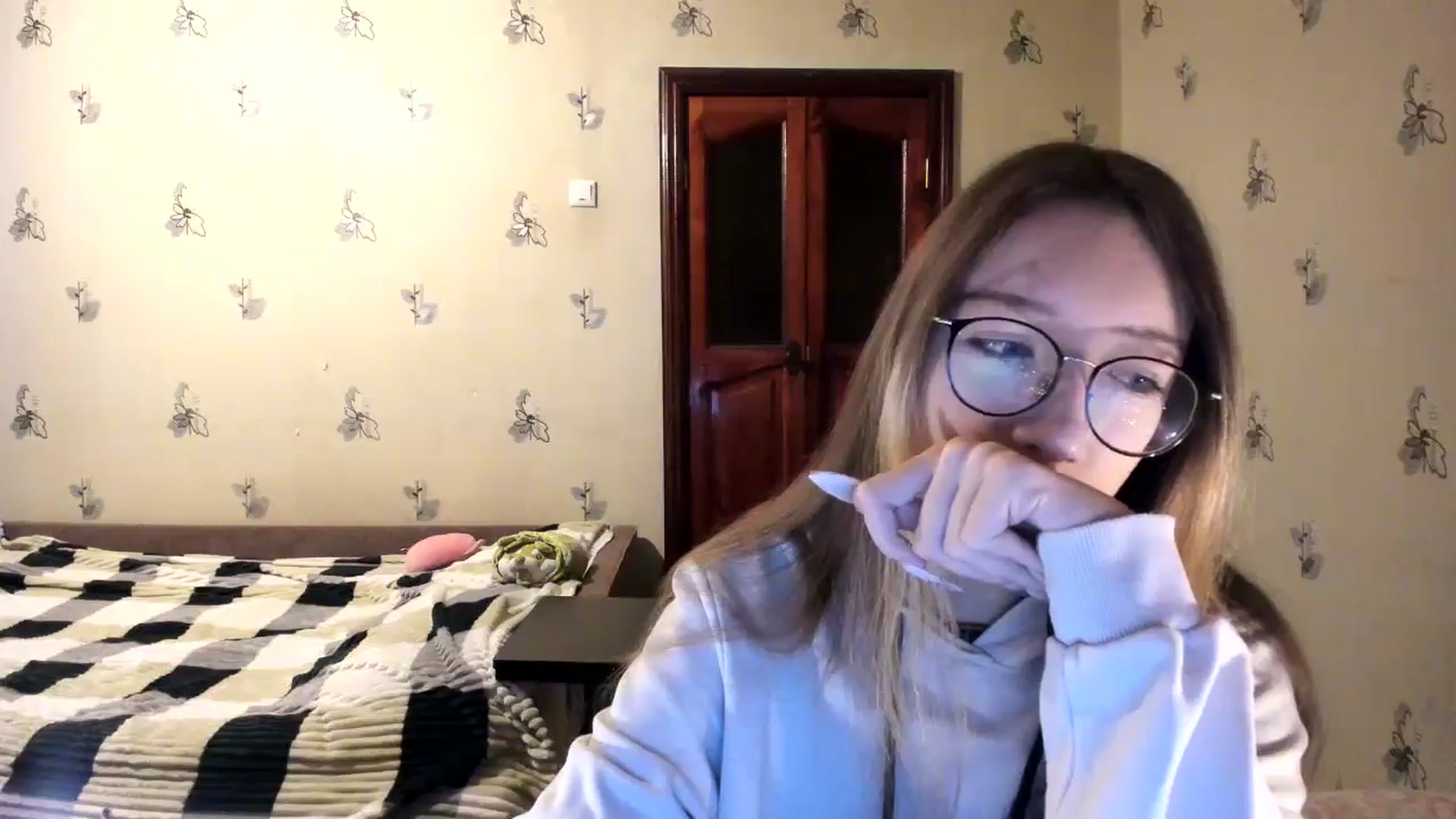 Gallery image thumbnail from CandyyCrushh's myfreecams stream on, 11/08/2024, 14:15 image 7 of 20
