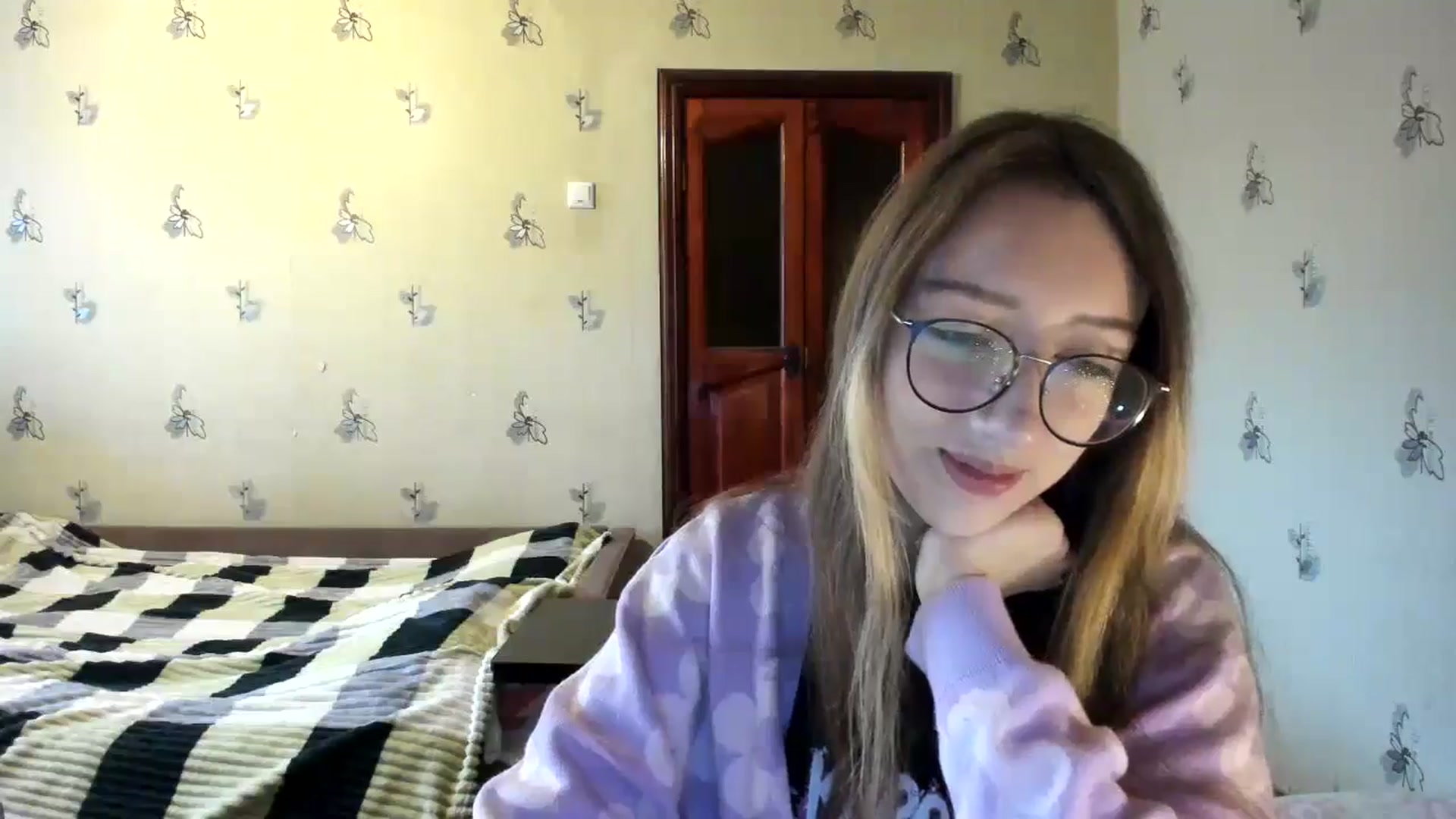 Gallery image thumbnail from CandyyCrushh's myfreecams stream on, 11/09/2024, 10:03 image 13 of 20