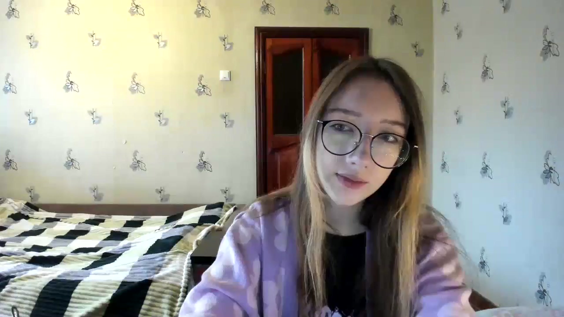 Gallery image thumbnail from CandyyCrushh's myfreecams stream on, 11/09/2024, 10:03 image 7 of 20