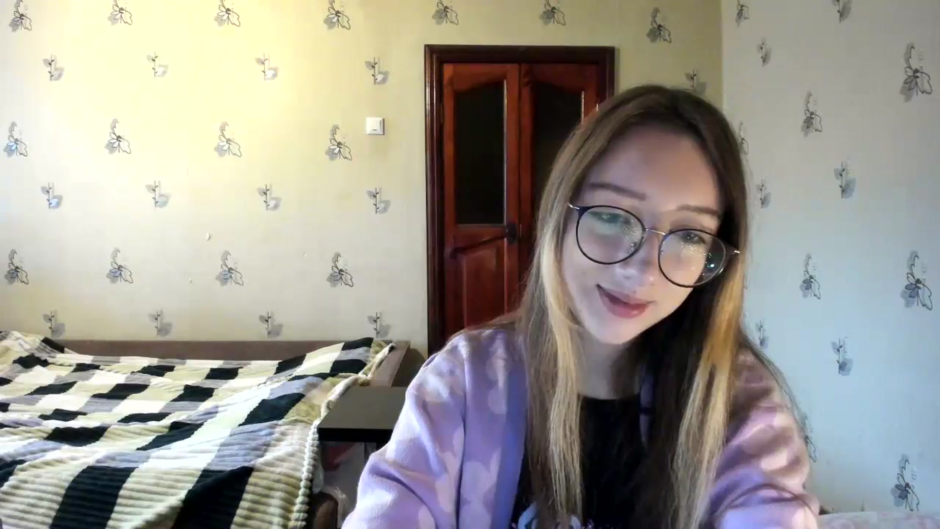 Gallery image thumbnail from CandyyCrushh's myfreecams stream on, 11/09/2024, 10:03 image 18 of 20