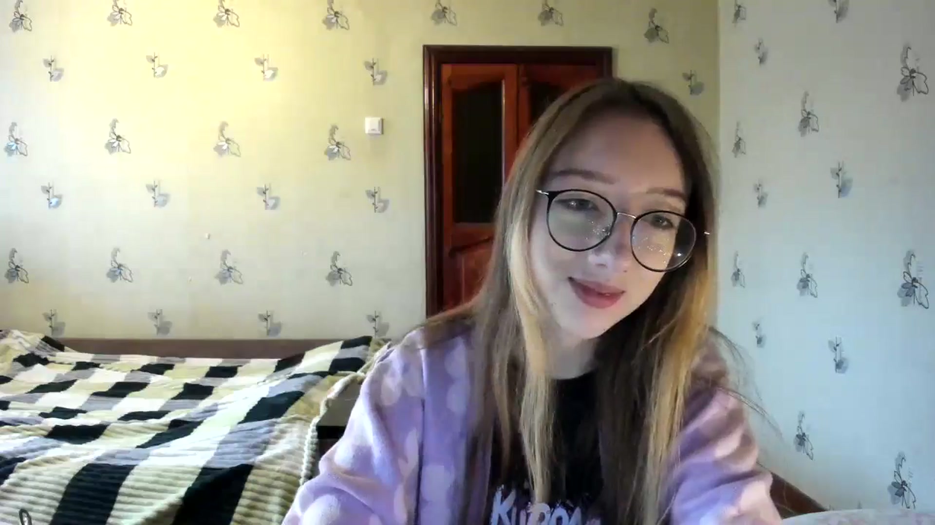 Gallery image thumbnail from CandyyCrushh's myfreecams stream on, 11/09/2024, 10:03 image 6 of 20