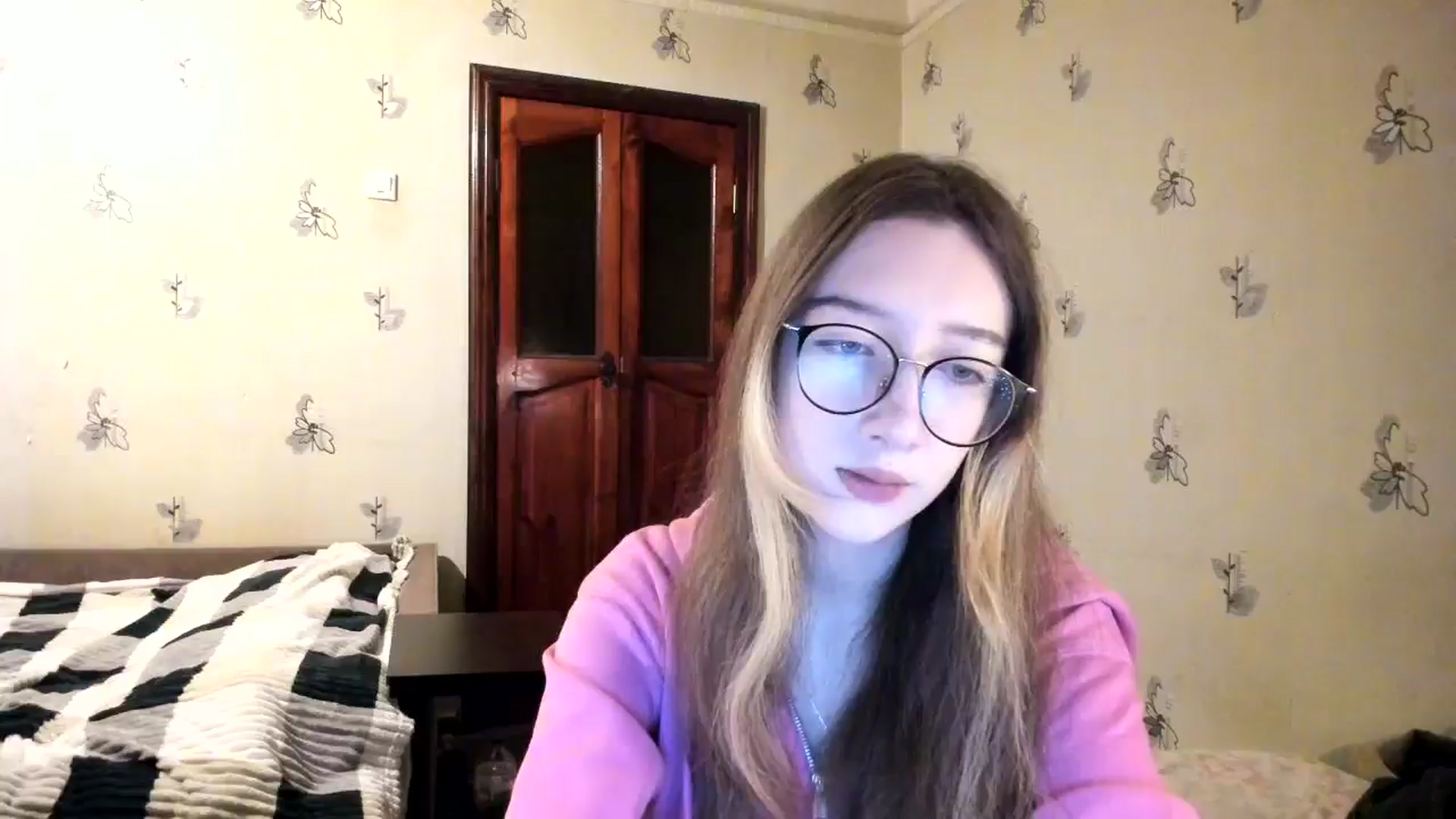 Gallery image thumbnail from CandyyCrushh's myfreecams stream on, 11/13/2024, 20:50 image 1 of 20