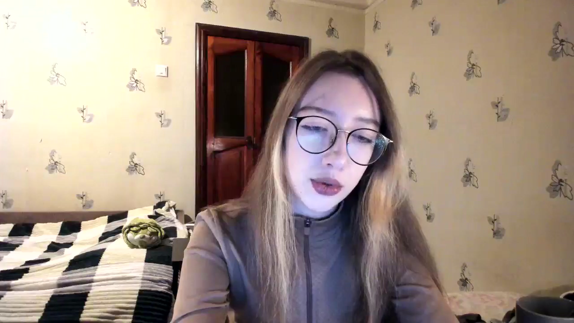 Gallery image thumbnail from CandyyCrushh's myfreecams stream on, 11/17/2024, 22:55 image 3 of 20