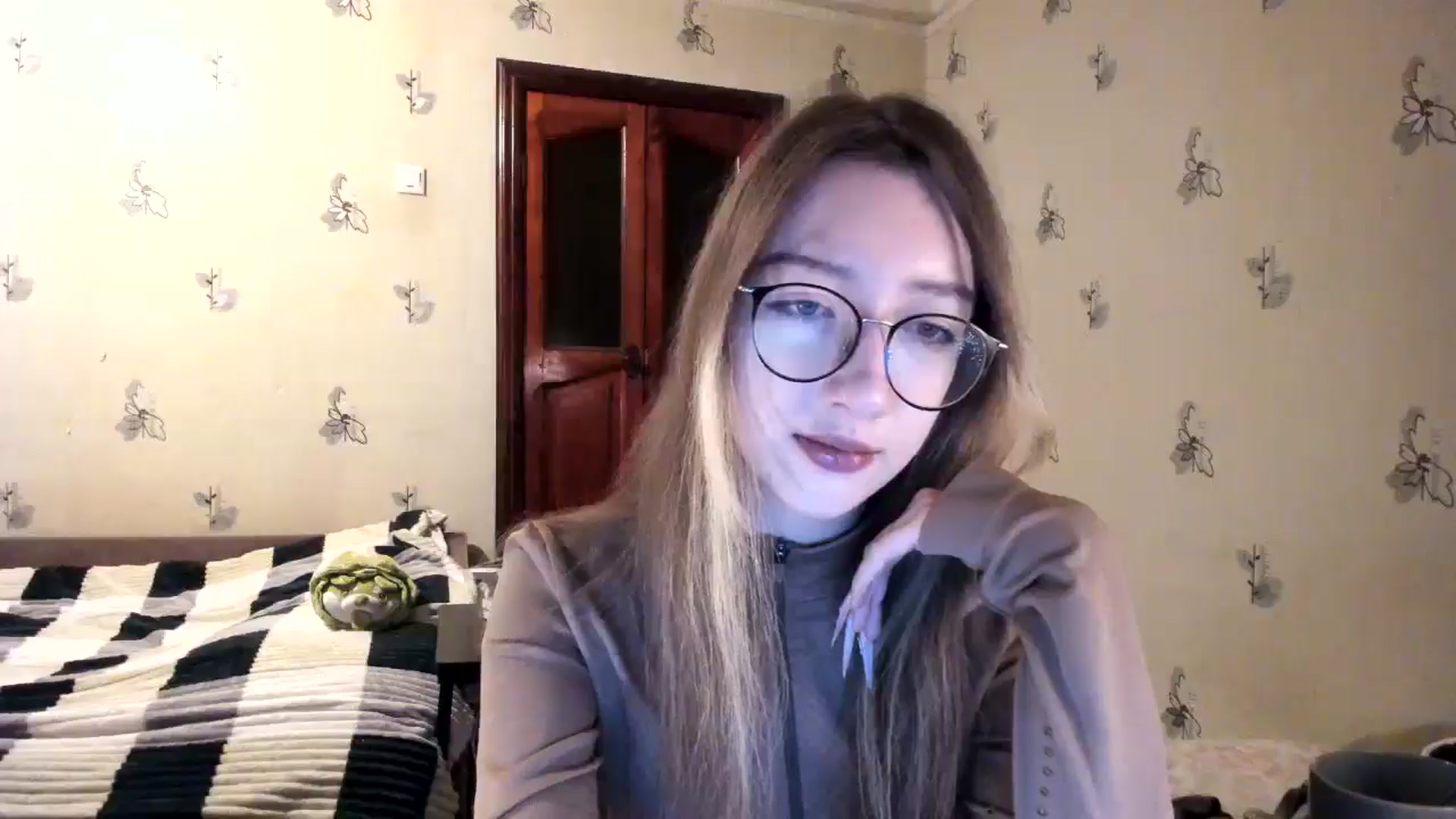 Gallery image thumbnail from CandyyCrushh's myfreecams stream on, 11/17/2024, 22:55 image 12 of 20