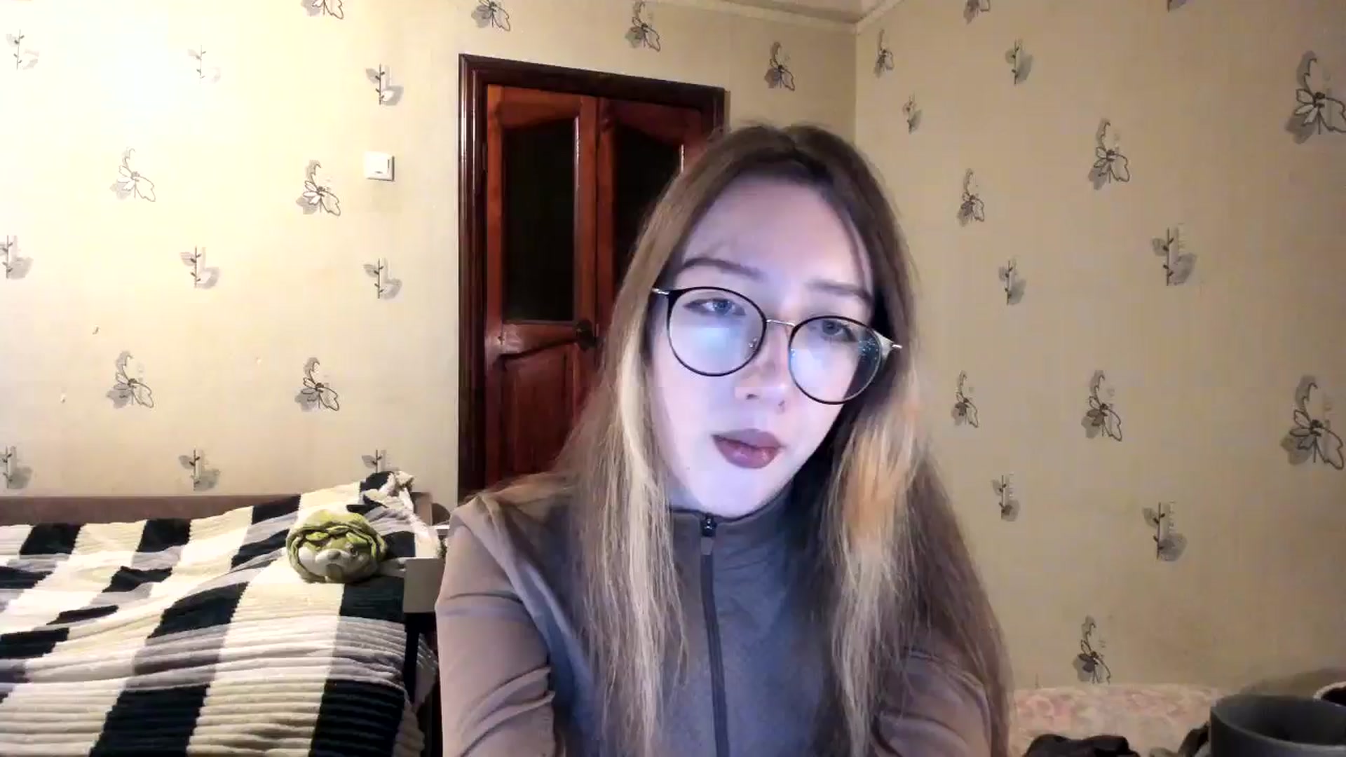 Gallery image thumbnail from CandyyCrushh's myfreecams stream on, 11/17/2024, 22:55 image 9 of 20