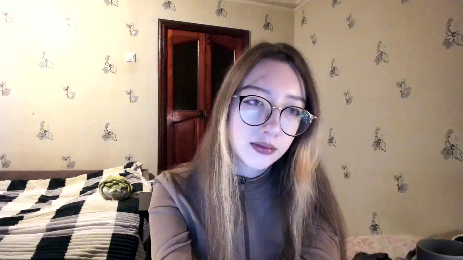 Gallery image thumbnail from CandyyCrushh's myfreecams stream on, 11/17/2024, 22:55 image 10 of 20