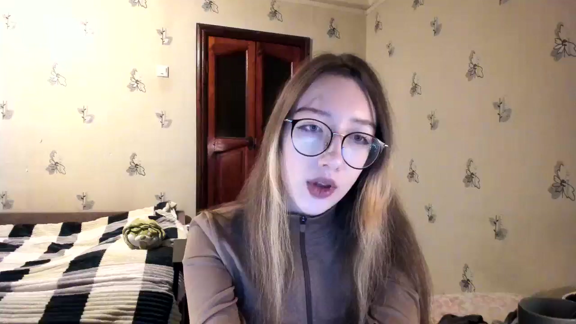 Gallery image thumbnail from CandyyCrushh's myfreecams stream on, 11/17/2024, 22:55 image 7 of 20