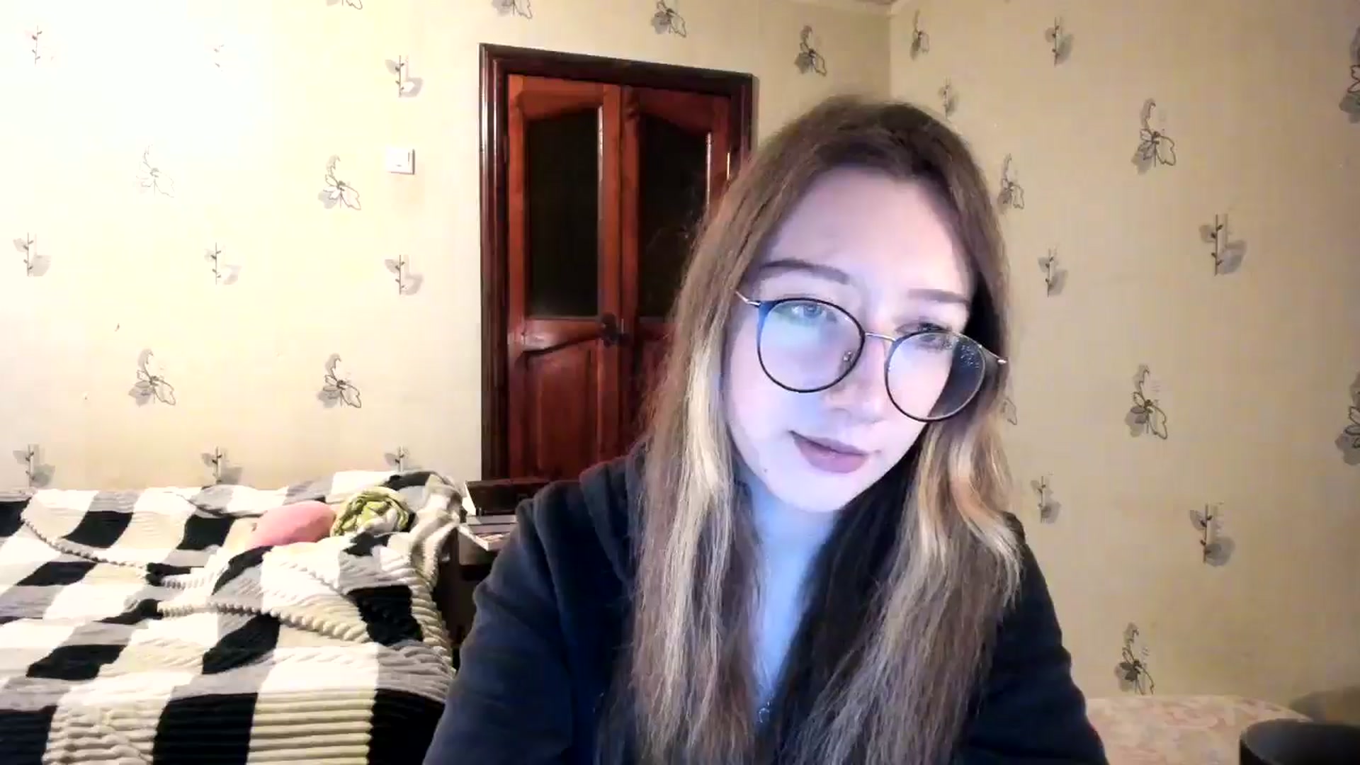 Gallery image thumbnail from CandyyCrushh's myfreecams stream on, 11/20/2024, 22:40 image 13 of 20