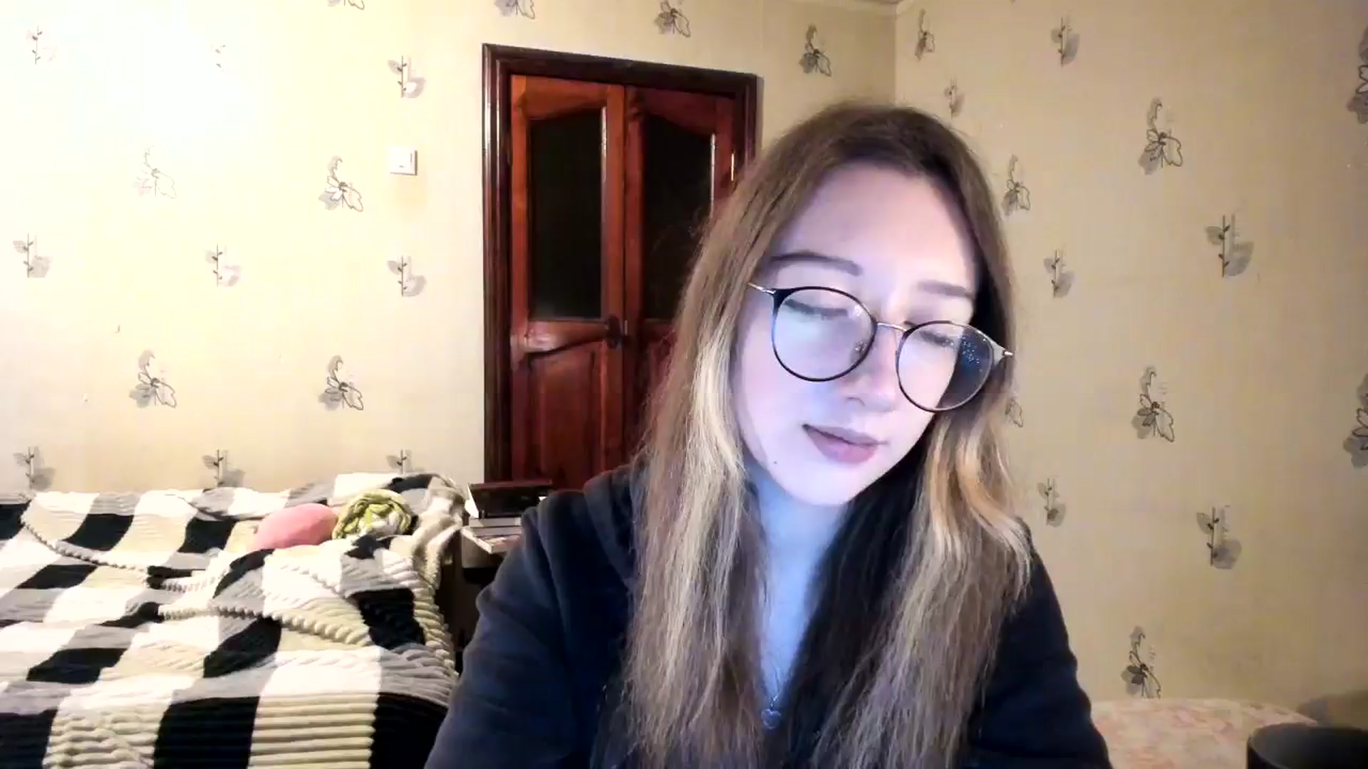 Gallery image thumbnail from CandyyCrushh's myfreecams stream on, 11/20/2024, 22:40 image 14 of 20