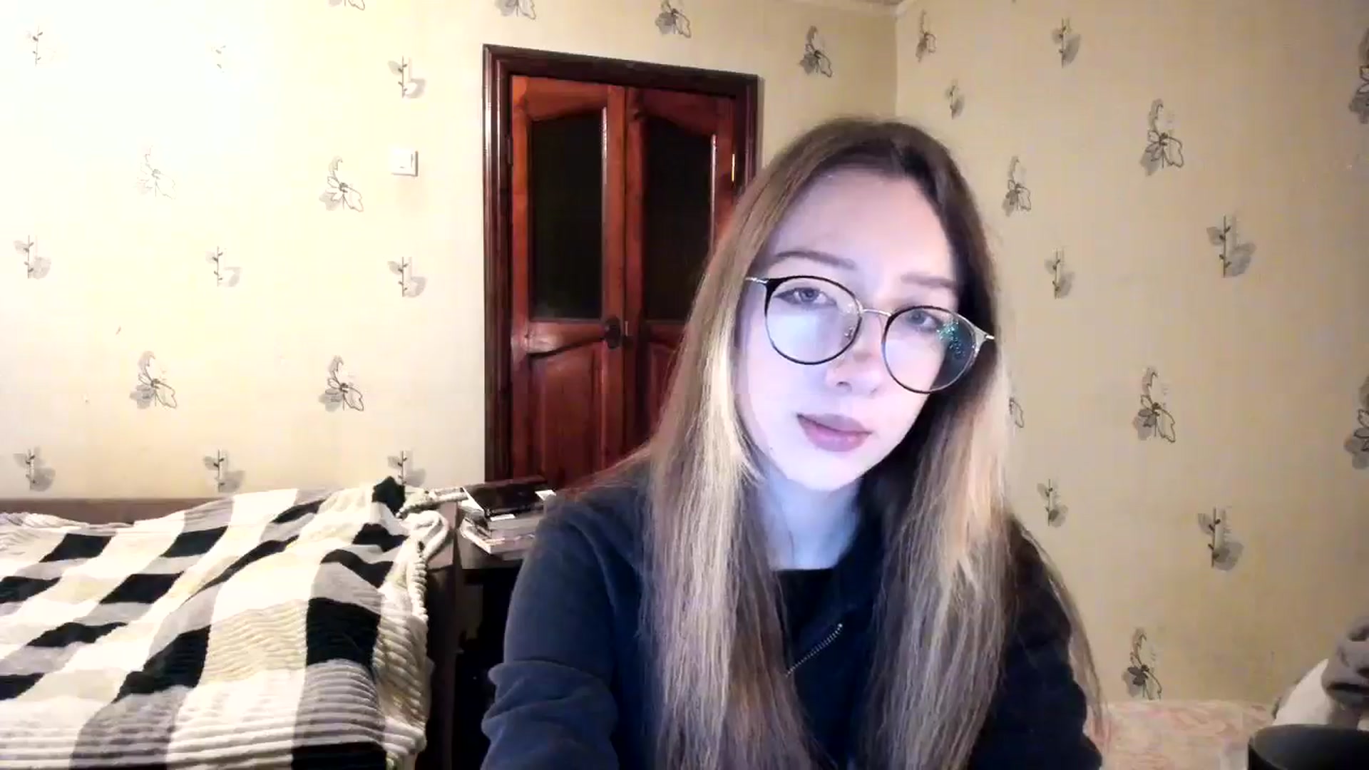 Gallery image thumbnail from CandyyCrushh's myfreecams stream on, 11/21/2024, 22:23 image 17 of 20