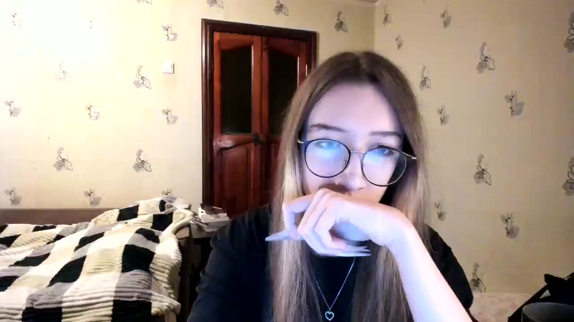 Gallery image thumbnail from CandyyCrushh's myfreecams stream on, 11/24/2024, 24:00 image 19 of 20