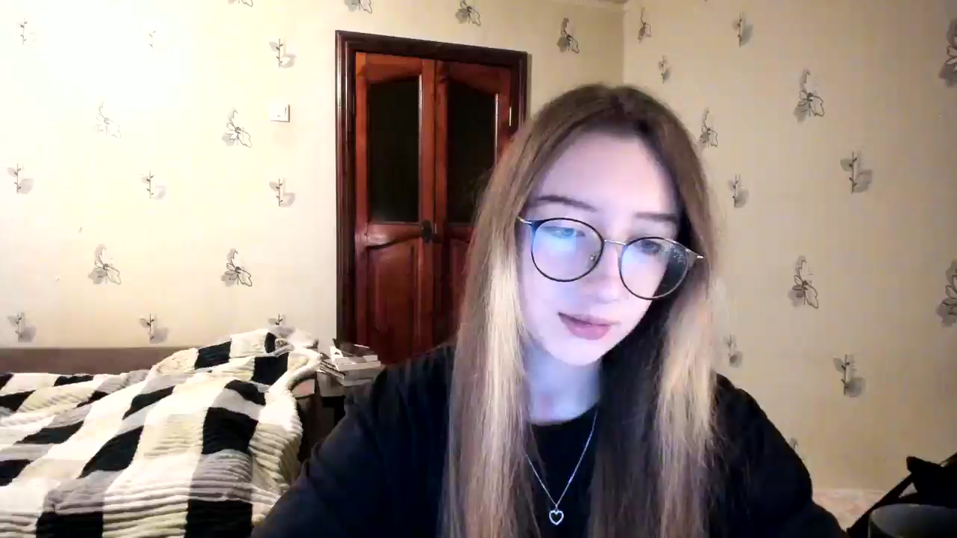 Gallery image thumbnail from CandyyCrushh's myfreecams stream on, 11/24/2024, 24:00 image 14 of 20