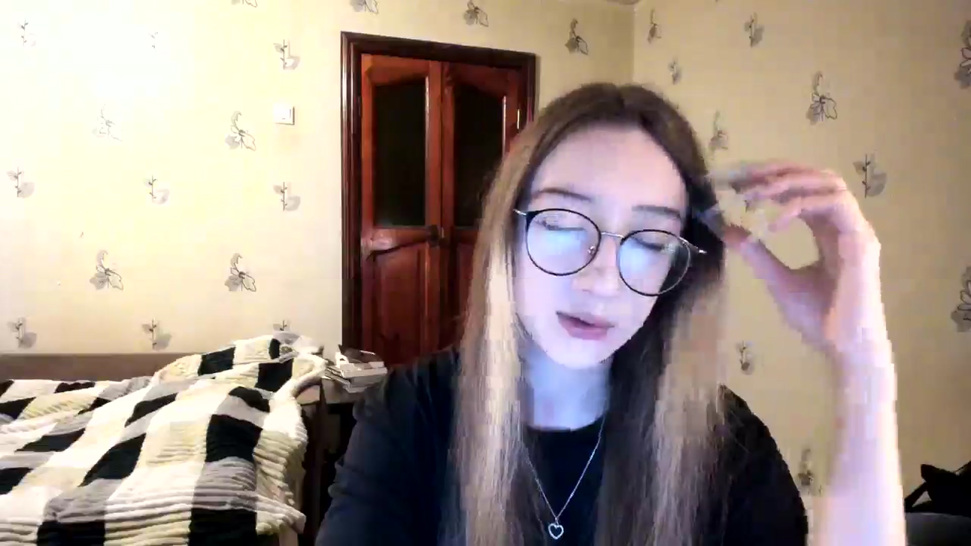 Gallery image thumbnail from CandyyCrushh's myfreecams stream on, 11/24/2024, 24:00 image 17 of 20