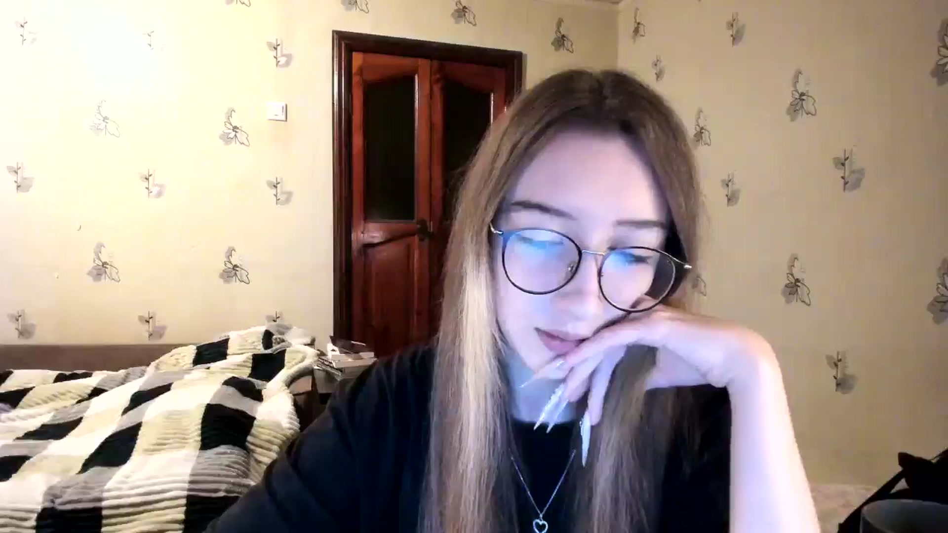 Gallery image thumbnail from CandyyCrushh's myfreecams stream on, 11/24/2024, 24:00 image 7 of 20