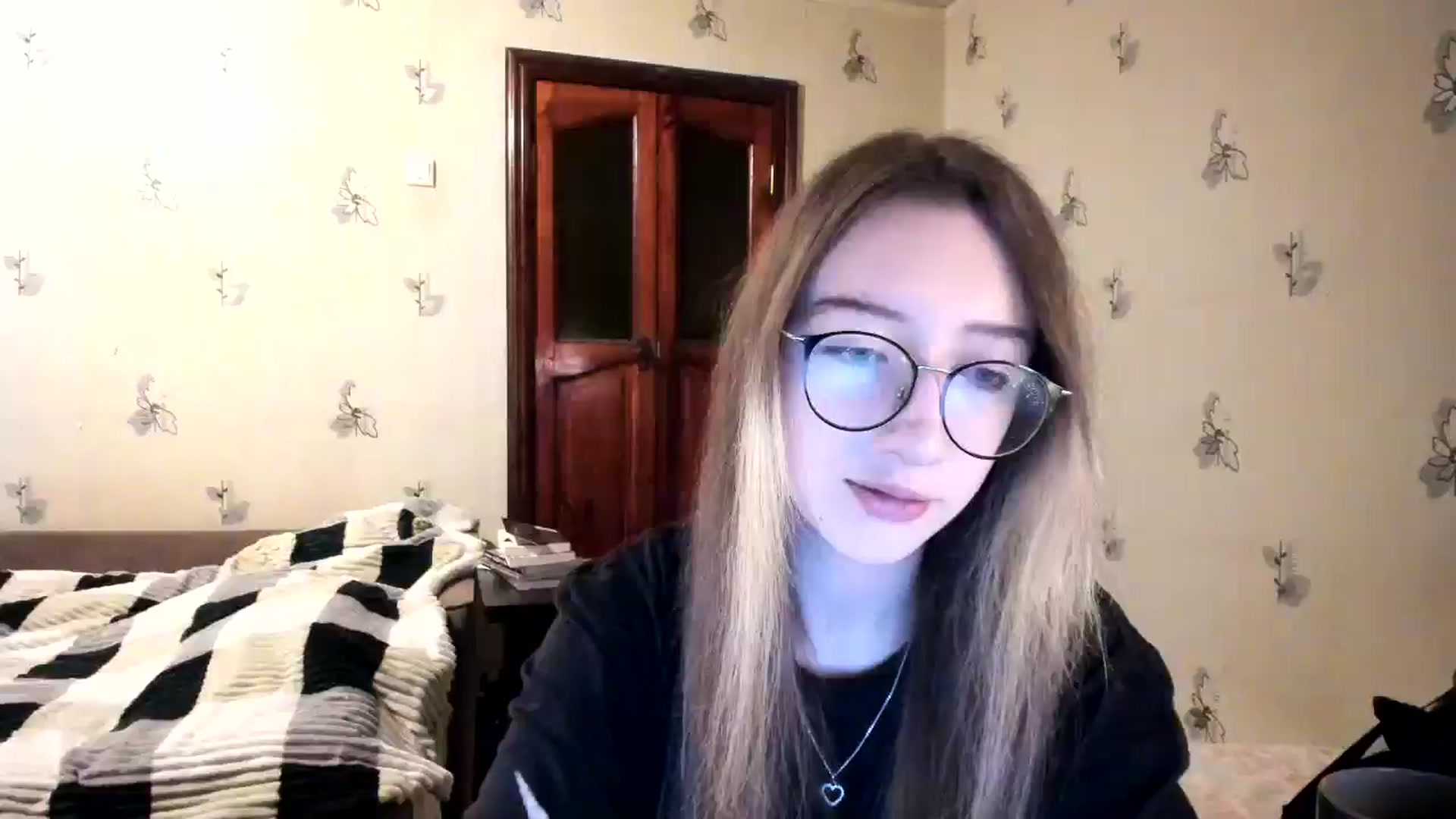 Gallery image thumbnail from CandyyCrushh's myfreecams stream on, 11/24/2024, 01:08 image 18 of 20