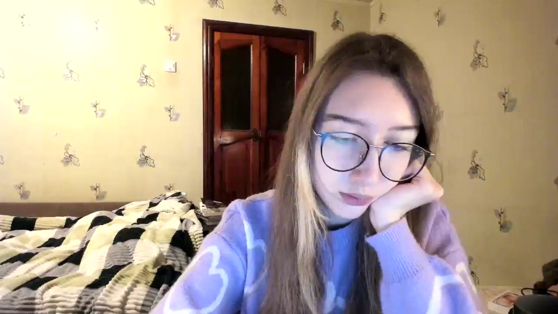 Gallery image thumbnail from CandyyCrushh's myfreecams stream on, 11/24/2024, 22:35 image 17 of 20