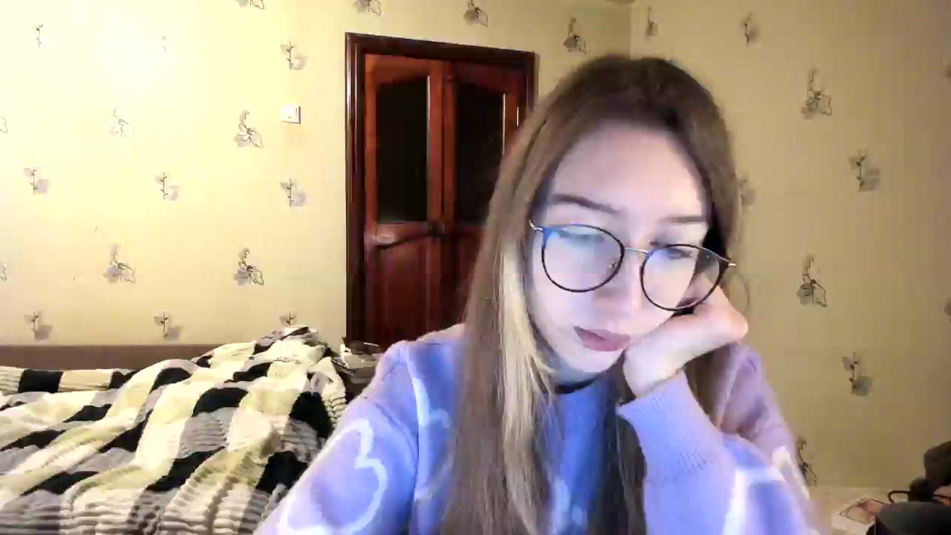 Gallery image thumbnail from CandyyCrushh's myfreecams stream on, 11/24/2024, 22:35 image 13 of 20
