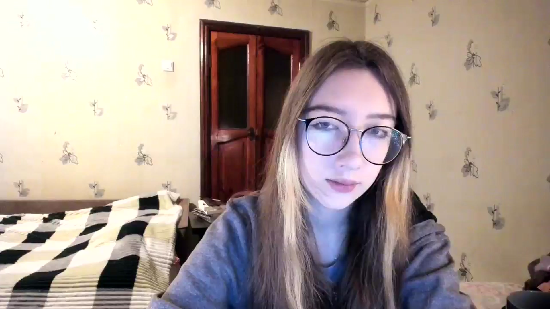 Gallery image thumbnail from CandyyCrushh's myfreecams stream on, 11/25/2024, 22:56 image 4 of 20