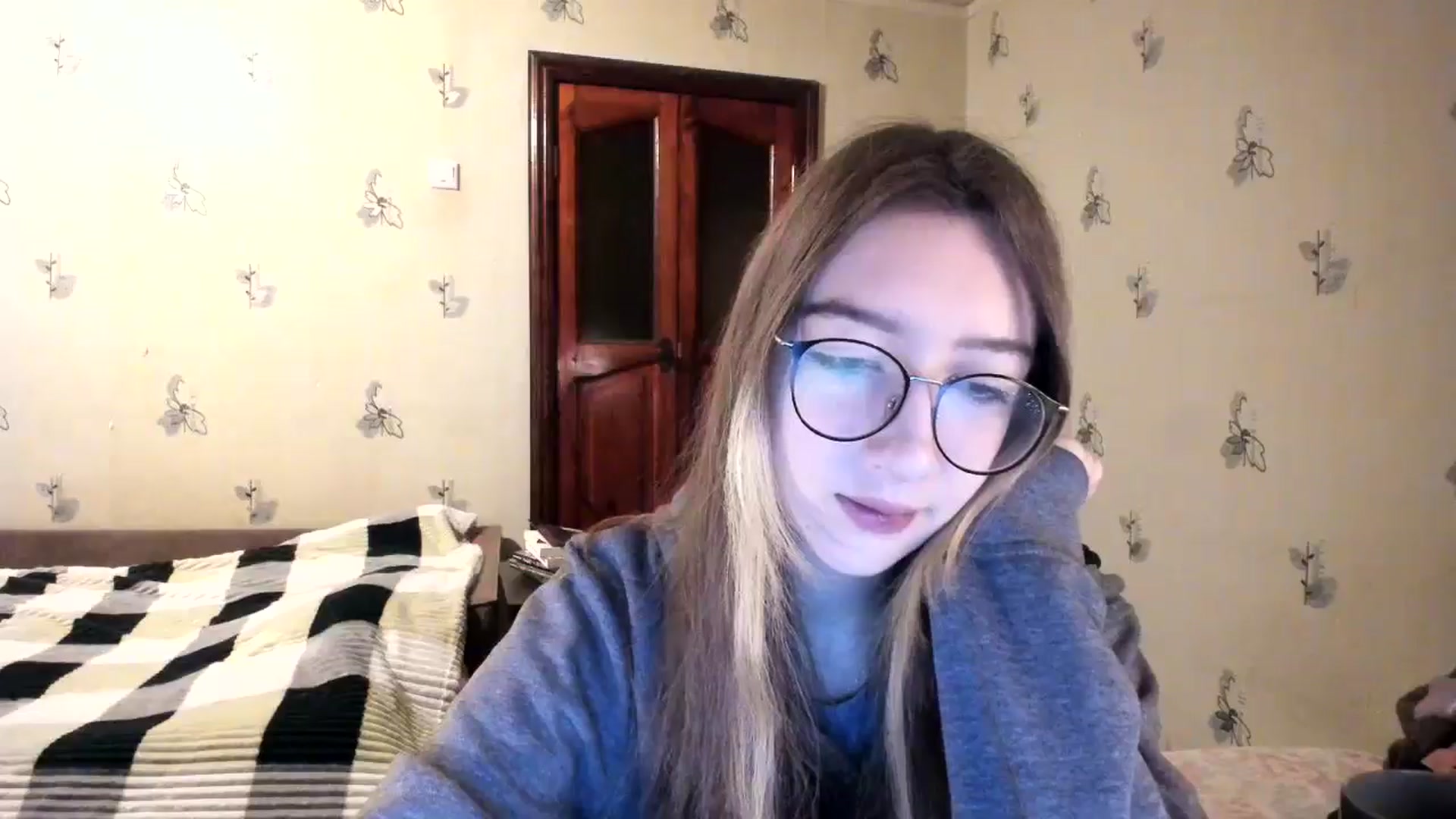 Gallery image thumbnail from CandyyCrushh's myfreecams stream on, 11/25/2024, 22:56 image 18 of 20