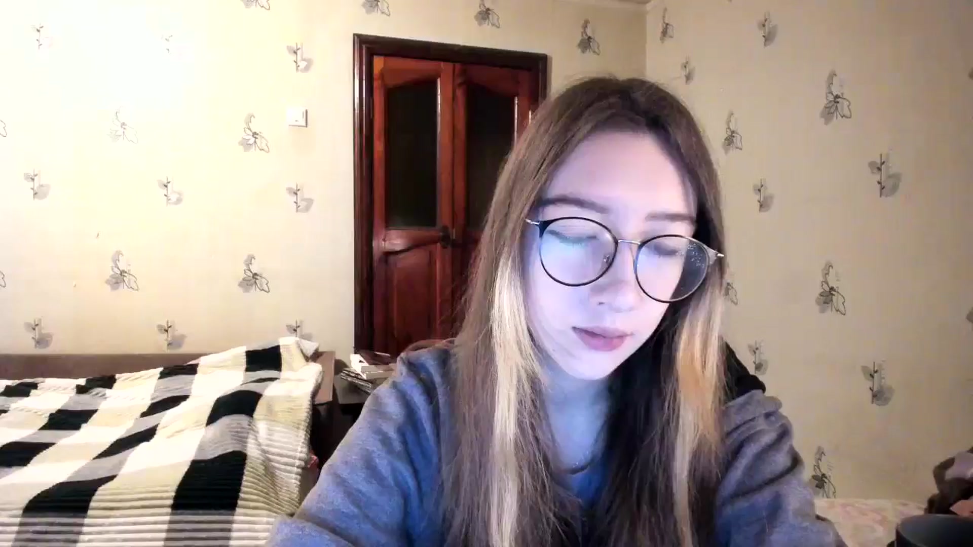 Gallery image thumbnail from CandyyCrushh's myfreecams stream on, 11/25/2024, 22:56 image 7 of 20