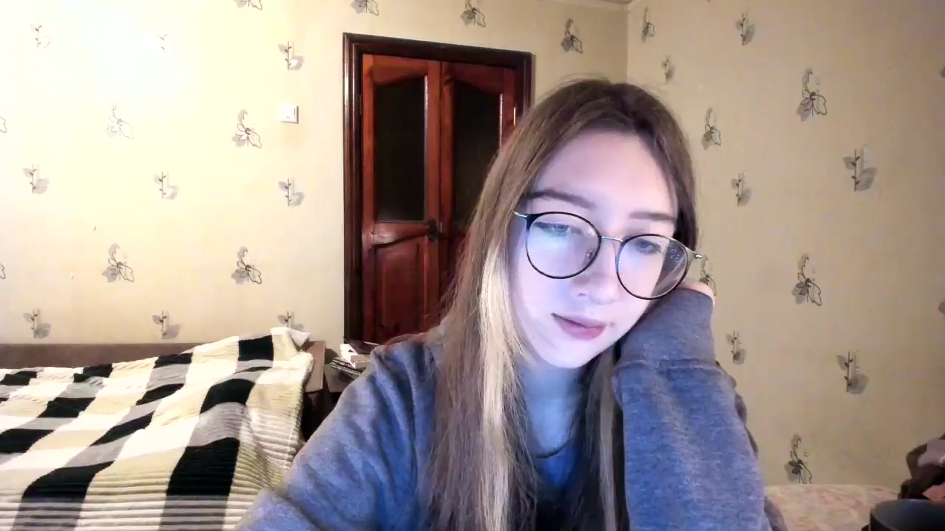 Gallery image thumbnail from CandyyCrushh's myfreecams stream on, 11/25/2024, 22:56 image 19 of 20