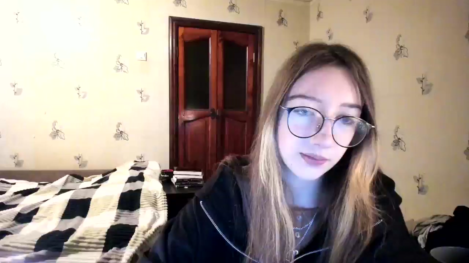 Gallery image thumbnail from CandyyCrushh's myfreecams stream on, 11/27/2024, 23:58 image 19 of 20