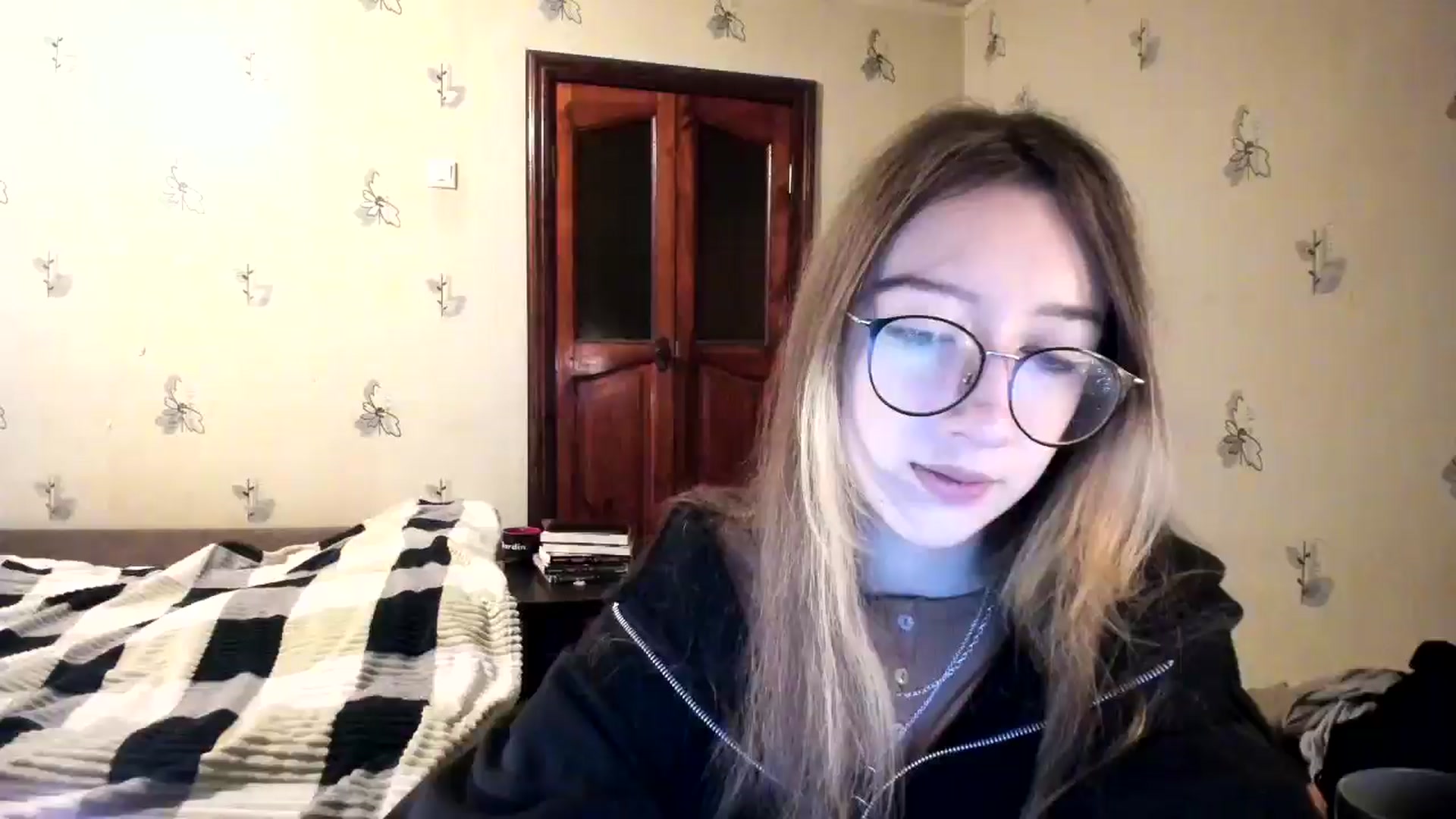 Gallery image thumbnail from CandyyCrushh's myfreecams stream on, 11/27/2024, 23:58 image 7 of 20